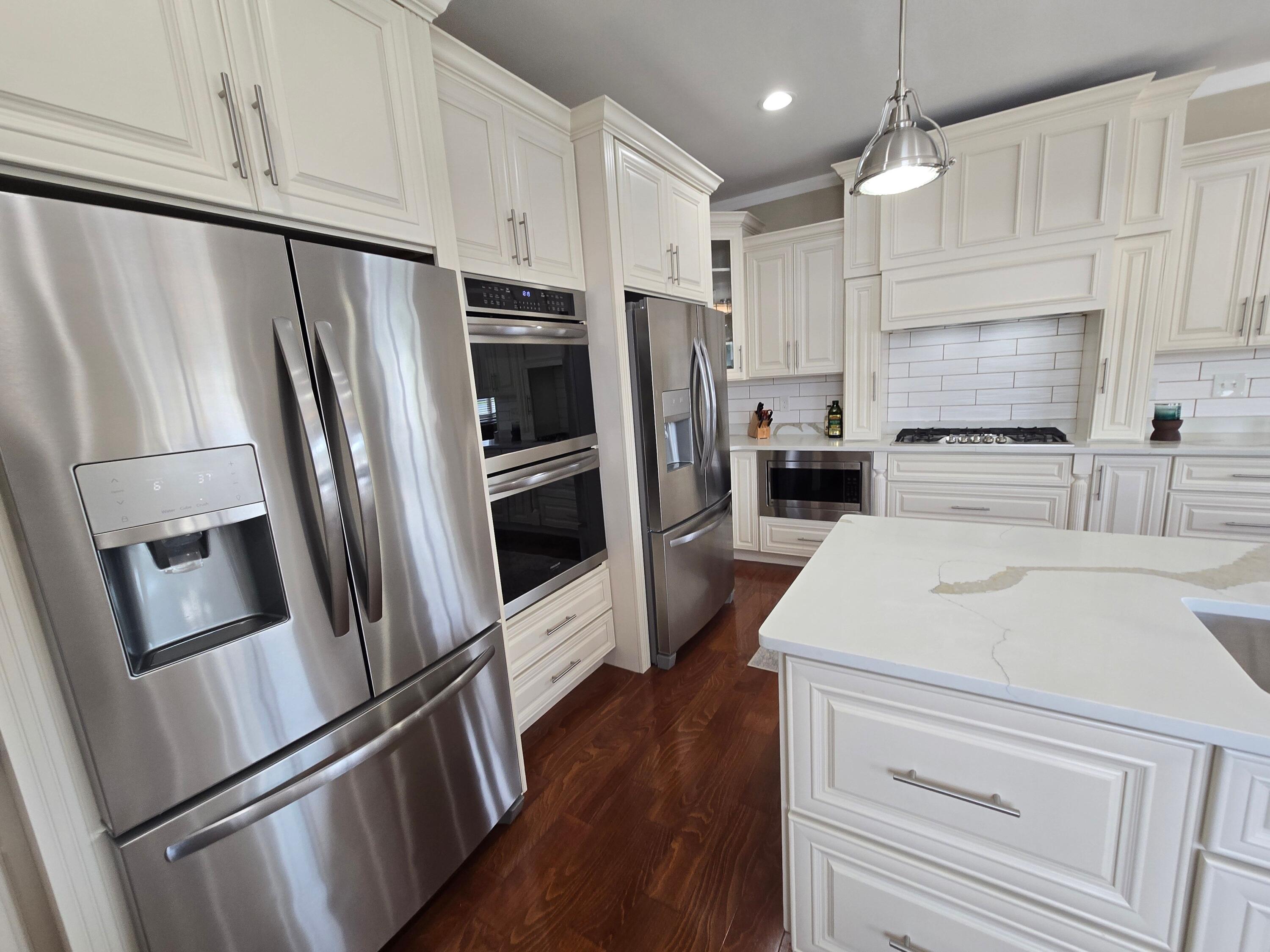 Belleville, Michigan, 48111, United States, 5 Bedrooms Bedrooms, ,5 BathroomsBathrooms,Residential,For Sale,1976520