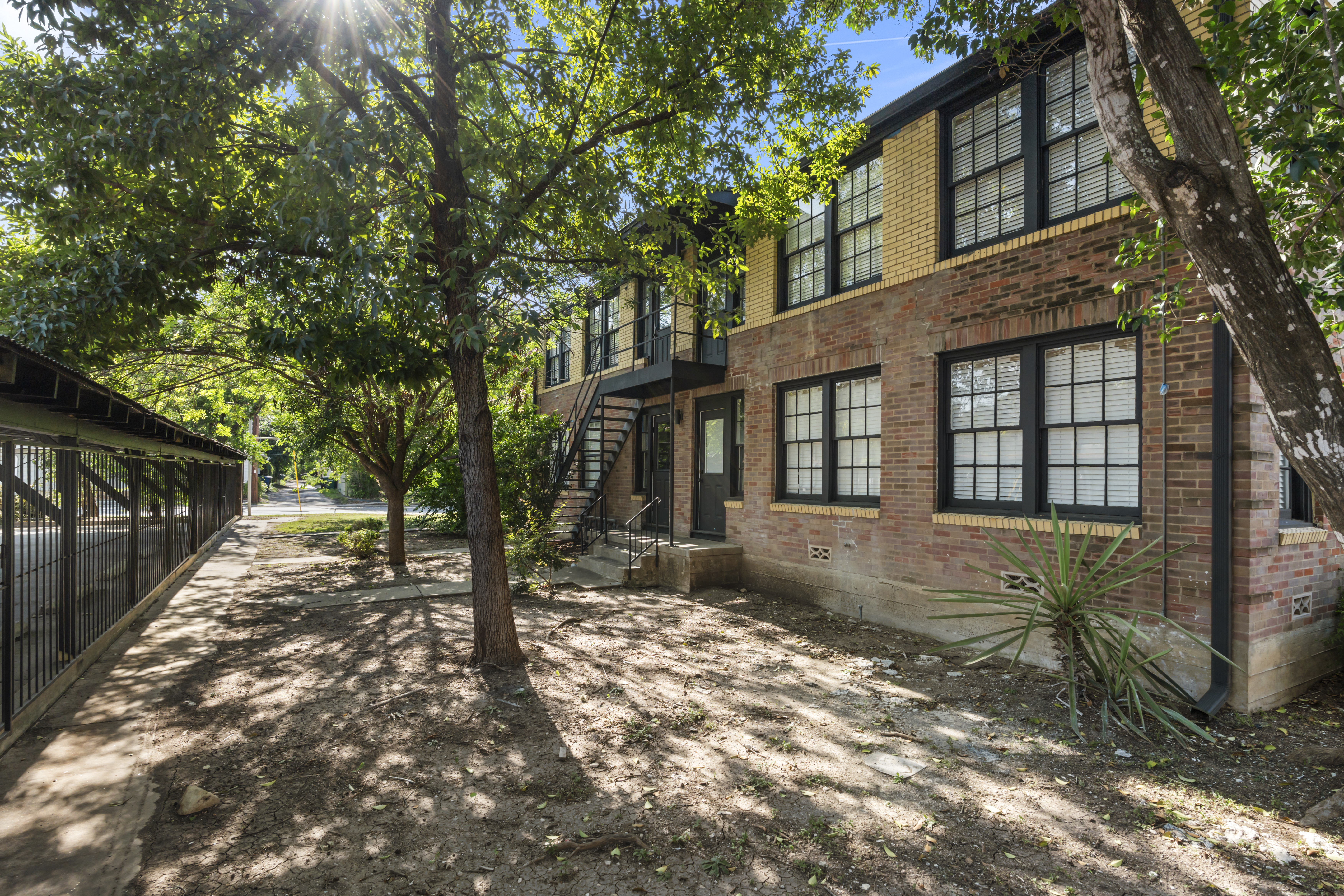  Exceptional 12-Unit Multifamily Investment Opportunity in Historic Monte Vista - 物件實景