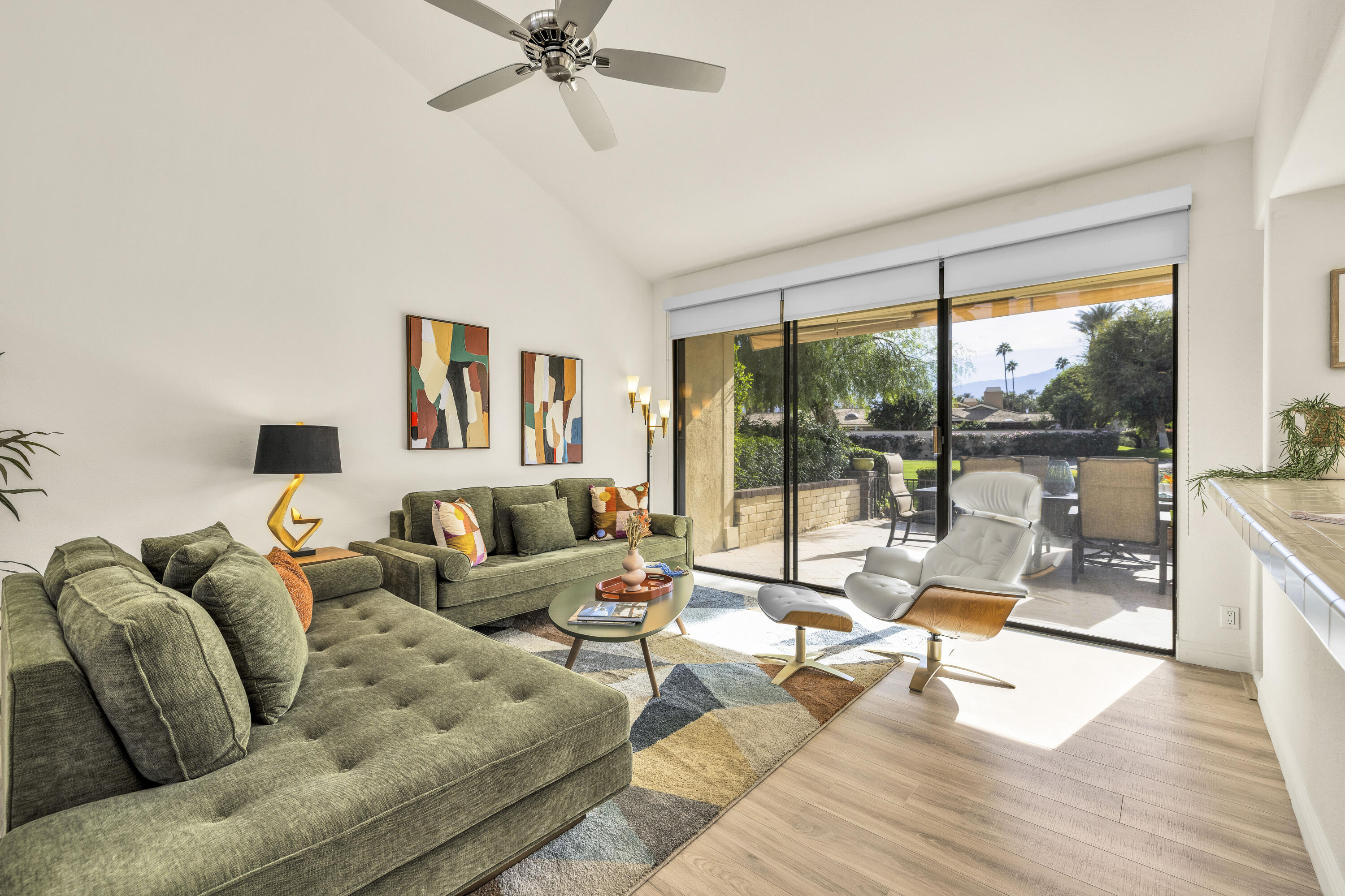 Palm Desert, California, 92260, United States, 2 Bedrooms Bedrooms, ,2 BathroomsBathrooms,Residential,For Sale,1987933