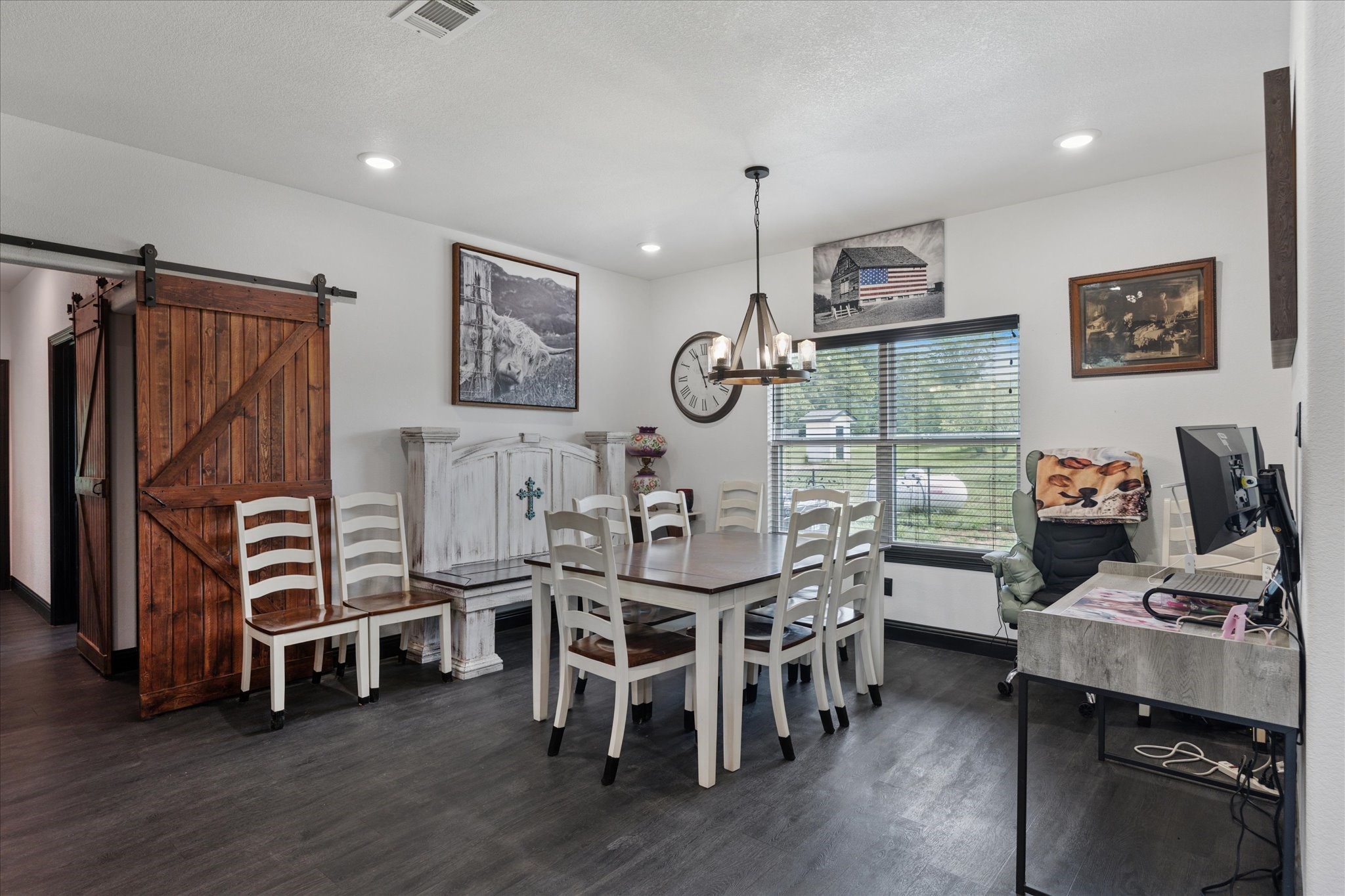 Bowie, Texas, 76230, United States, 4 Bedrooms Bedrooms, ,4 BathroomsBathrooms,Residential,For Sale,1895366