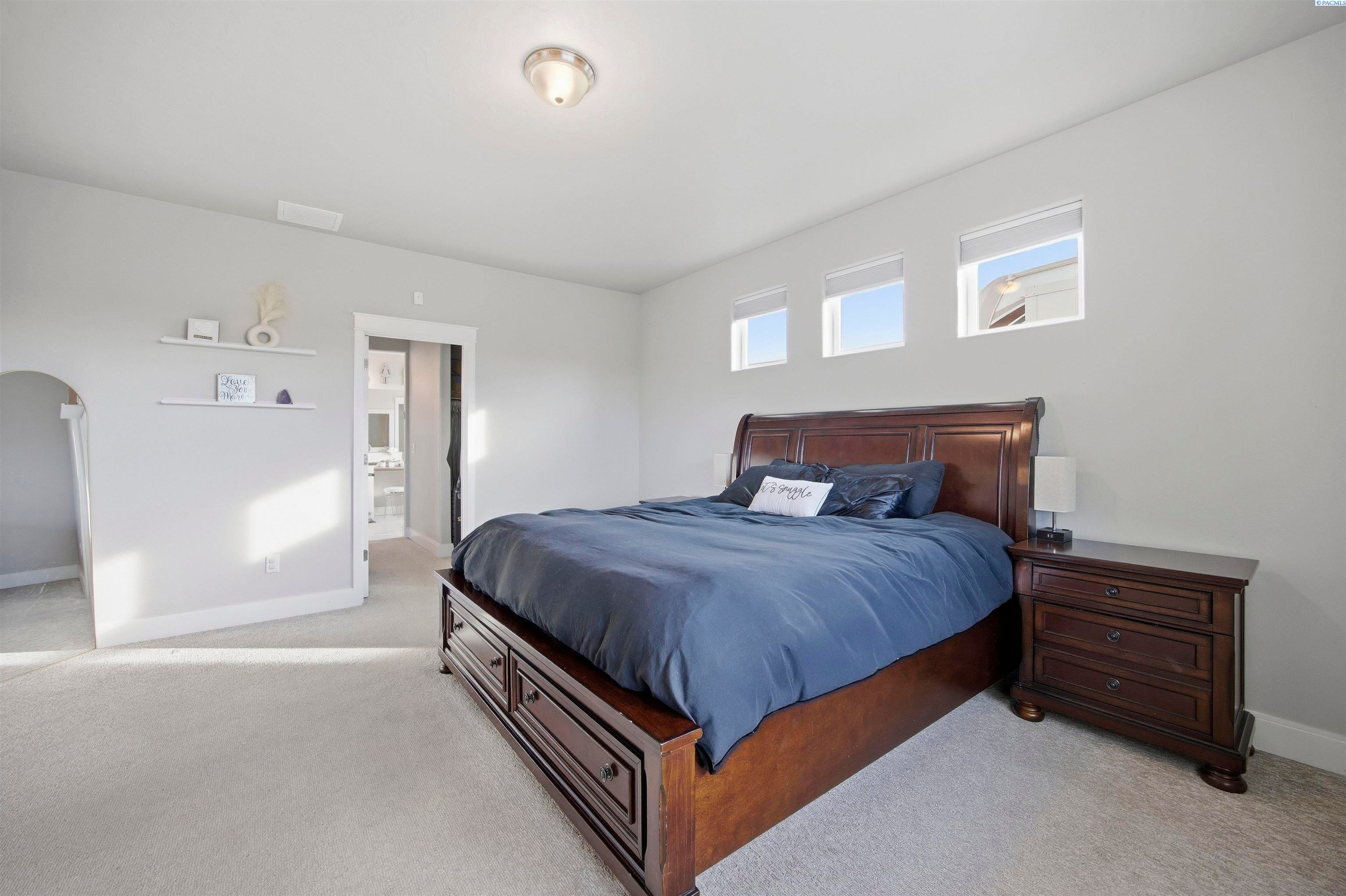 Pasco, Washington, 99301, United States, 4 Bedrooms Bedrooms, ,2 BathroomsBathrooms,Residential,For Sale,2036931