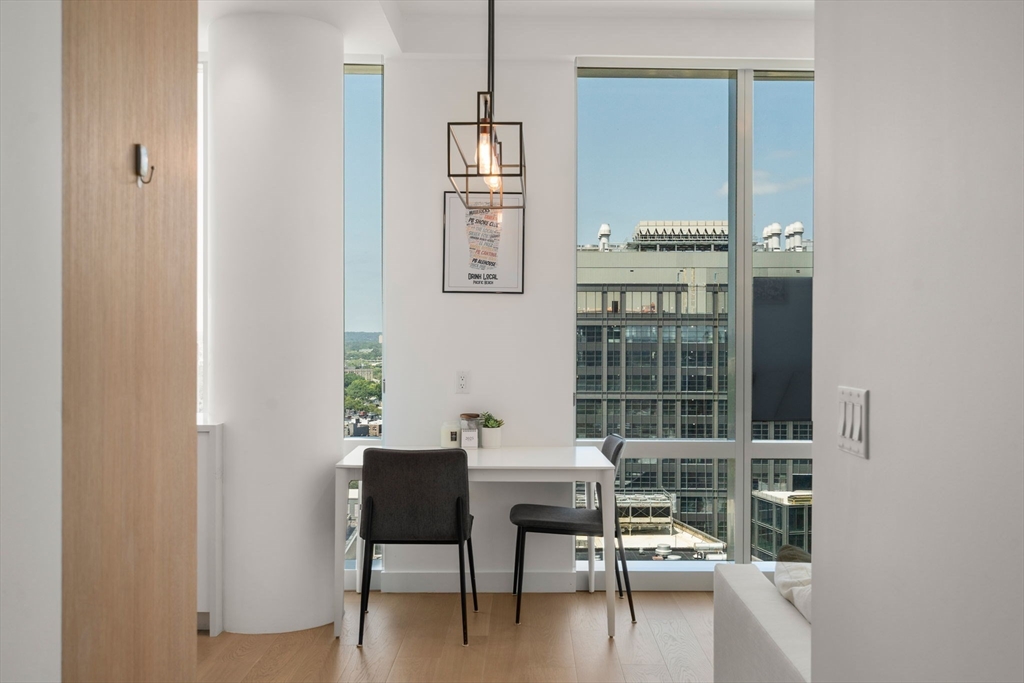 Boston, Massachusetts, 02215, United States, 1 Bedroom Bedrooms, ,1 BathroomBathrooms,Residential,For Sale,1938764