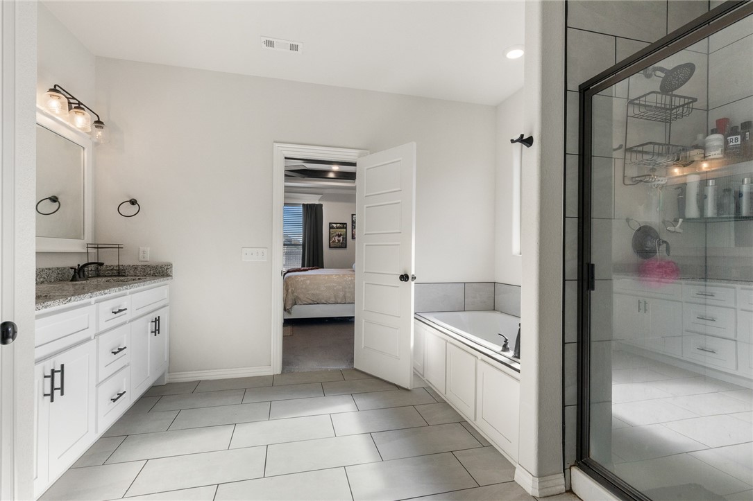 Pea Ridge, Arkansas, 72751, United States, 4 Bedrooms Bedrooms, ,3 BathroomsBathrooms,Residential,For Sale,1995681