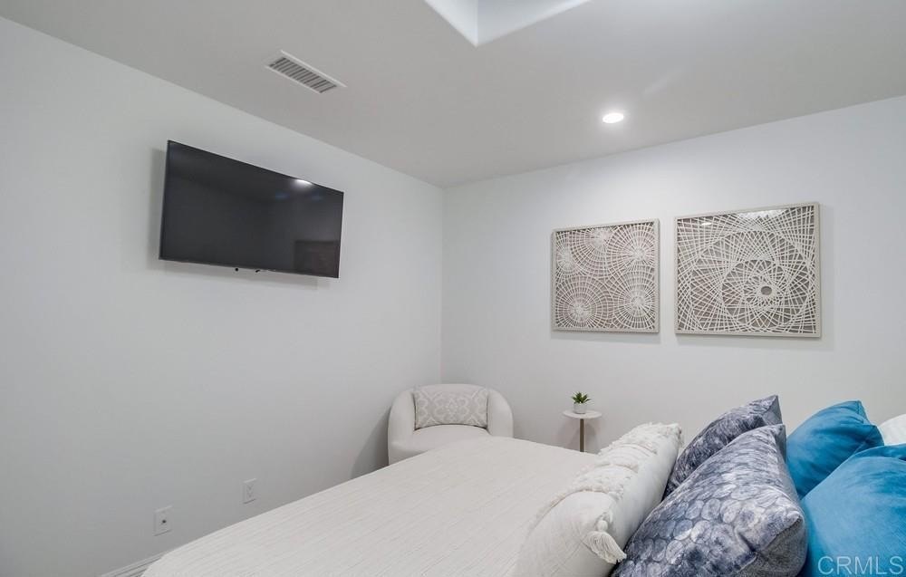 Coronado, California, 92118, United States, 2 Bedrooms Bedrooms, ,2 BathroomsBathrooms,Residential,For Sale,1794986