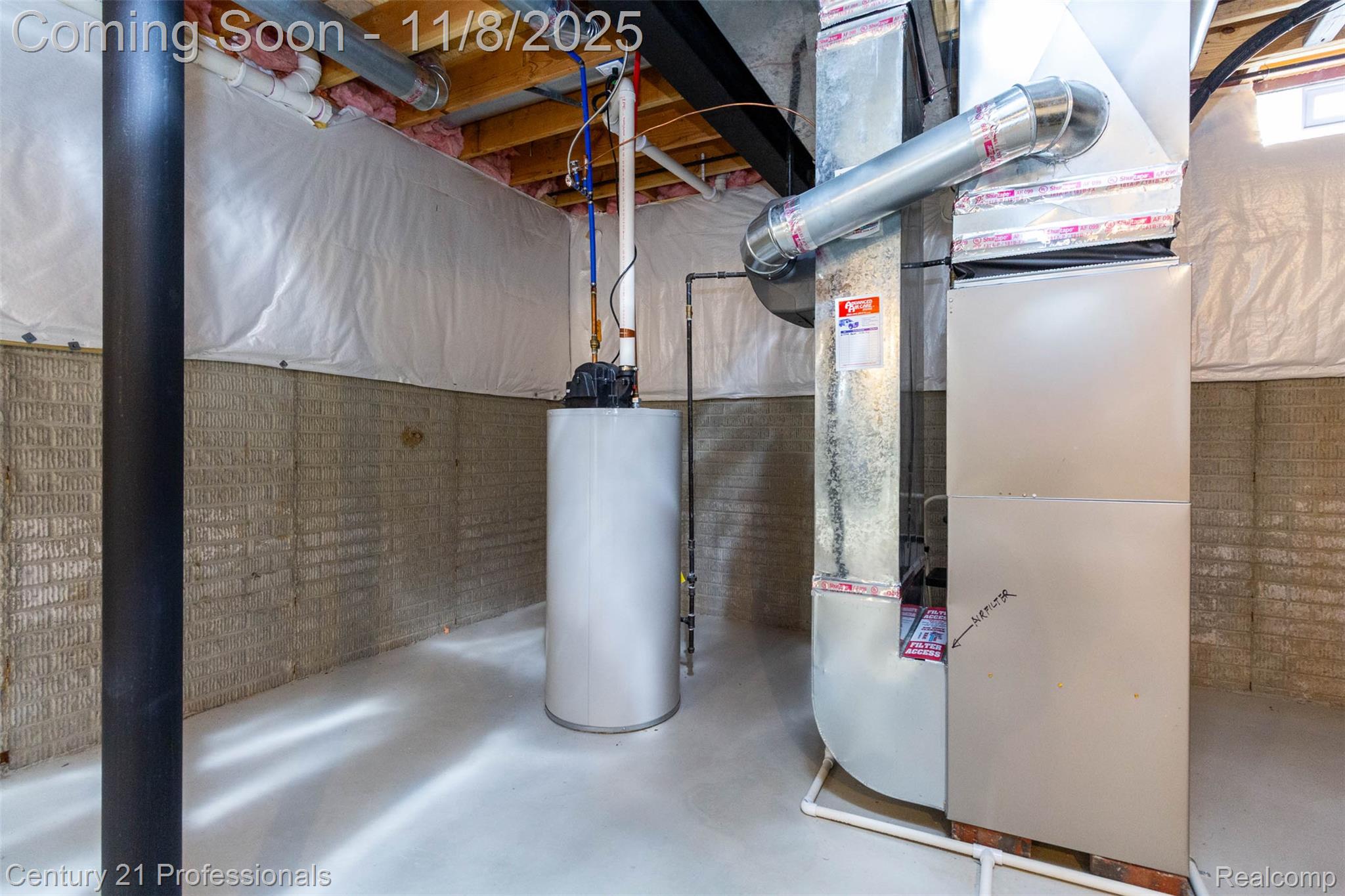 Macomb, Michigan, 48044, United States, 4 Bedrooms Bedrooms, ,3 BathroomsBathrooms,Residential,For Sale,1985765