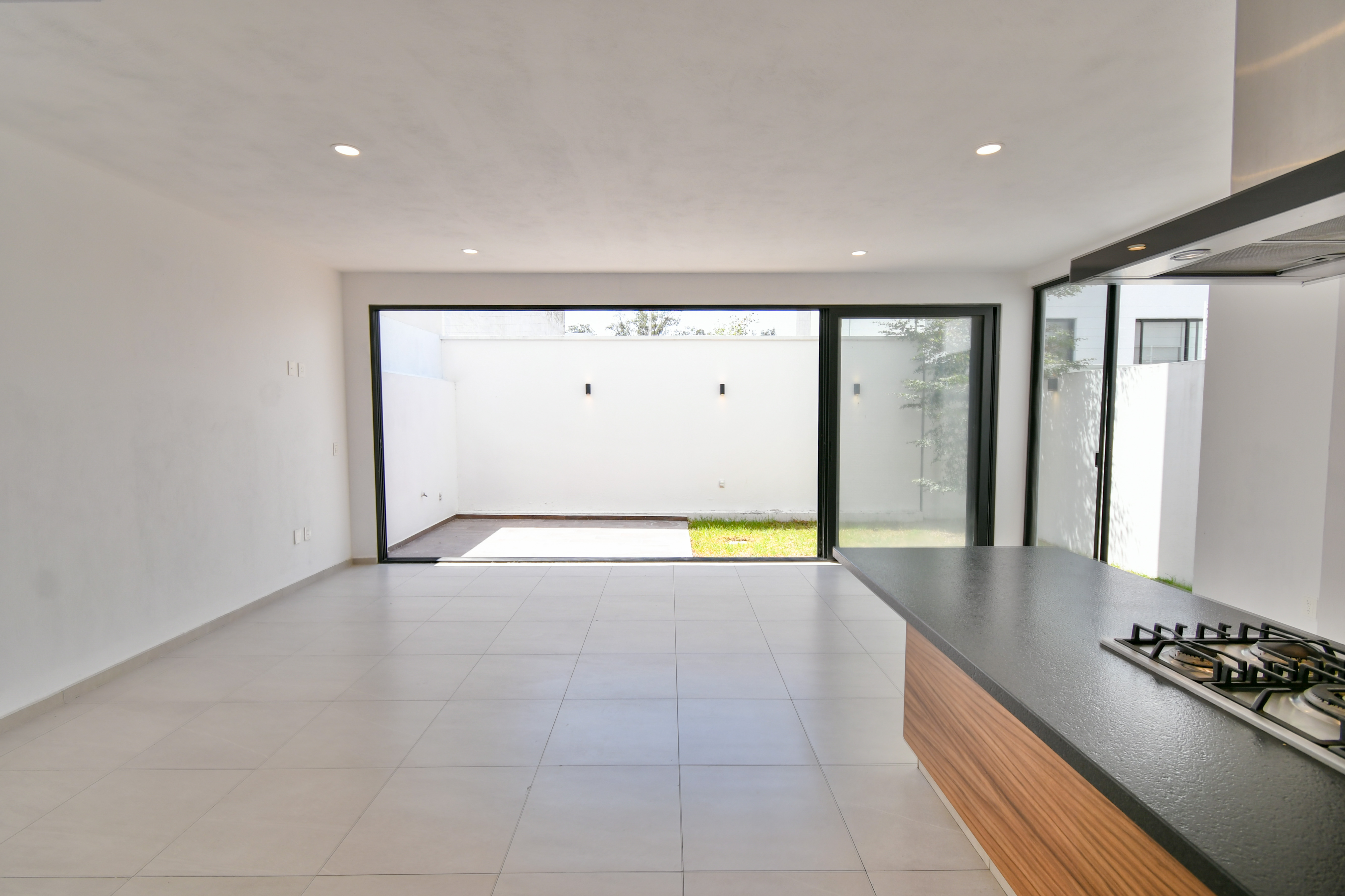  Casa en venta en Coto Encino, Bosques Vallarta  3 recámaras + roof top - 物件實景