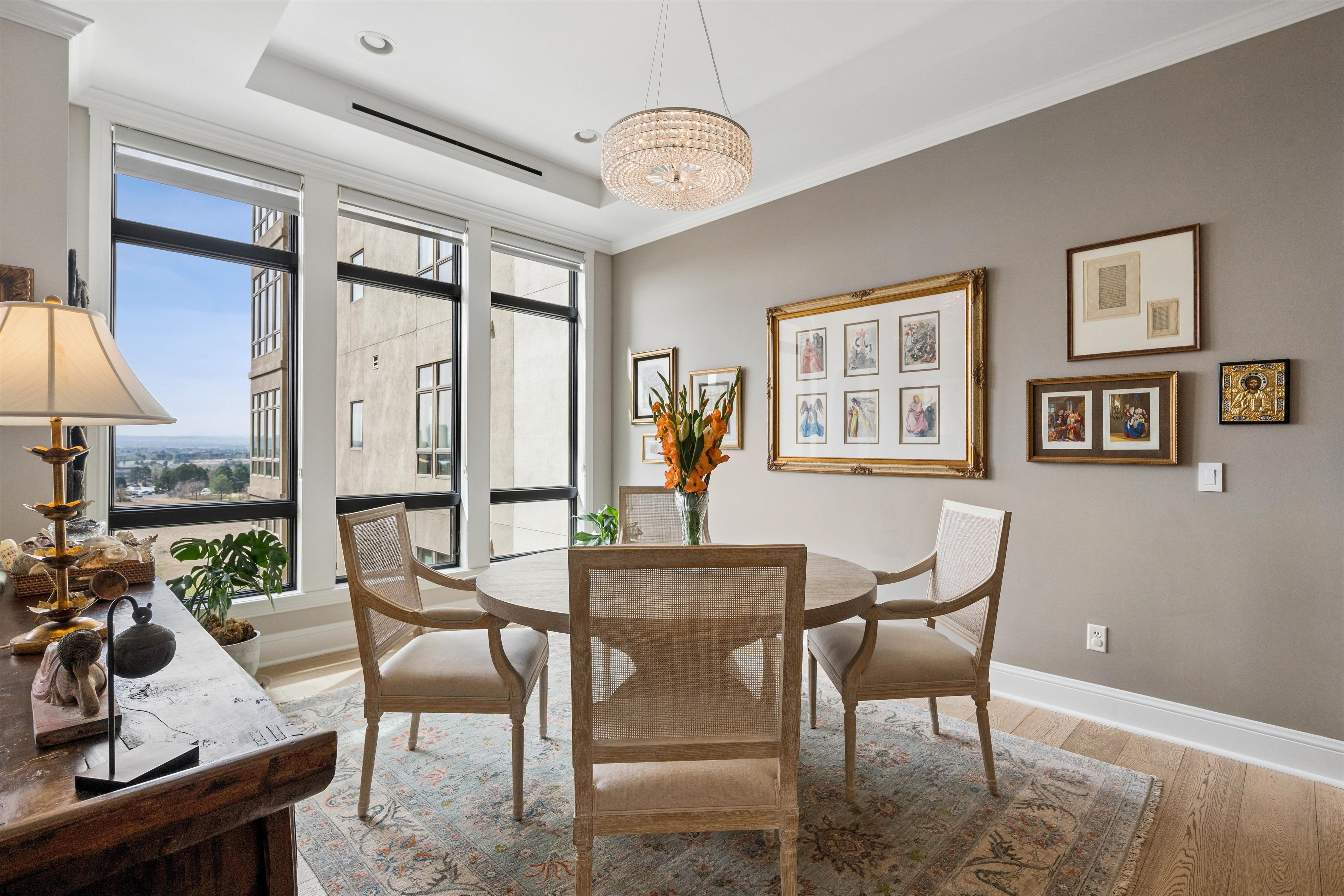  Experience Elevated Living in this Stunning Luxury Residence at The Landmark - 物件實景