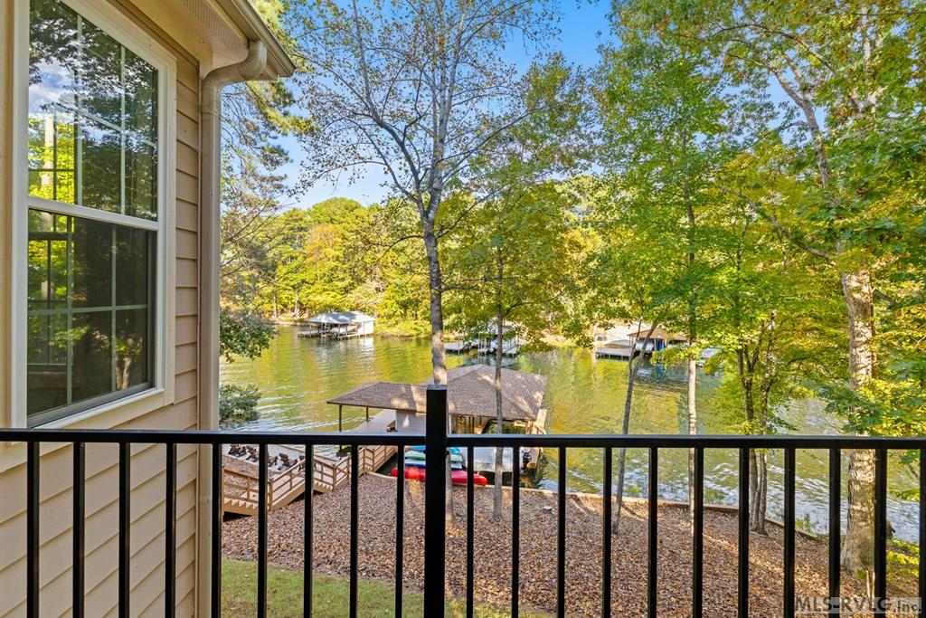 Boydton, Virginia, 23917, United States, 5 Bedrooms Bedrooms, ,4 BathroomsBathrooms,Residential,For Sale,1991597