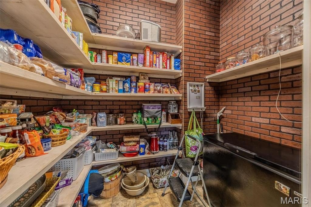 Lebanon, Missouri, 65536, United States, 4 Bedrooms Bedrooms, ,4 BathroomsBathrooms,Residential,For Sale,1976703