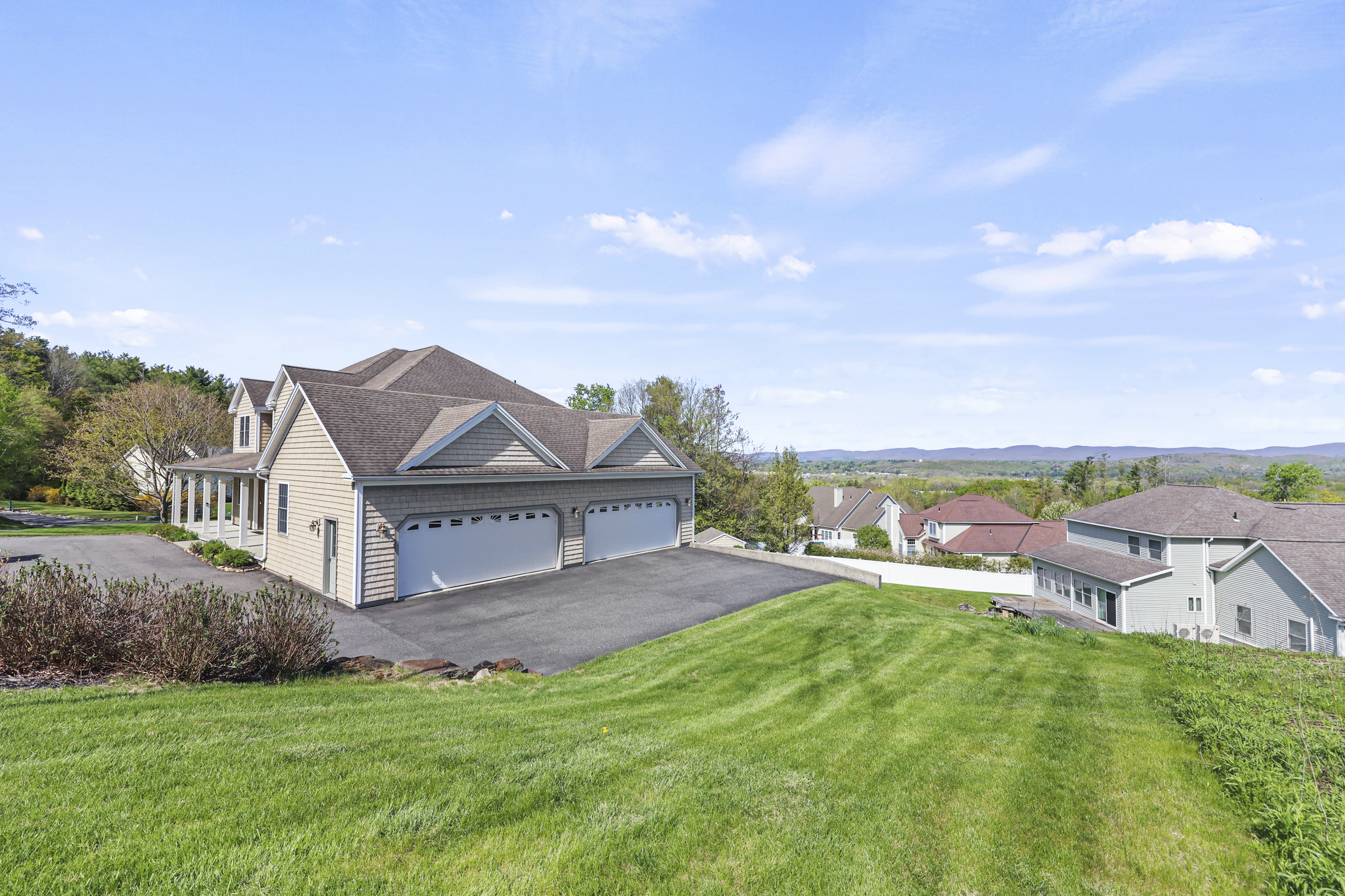  Majestic & Magical Berkshire Mountaintop Home with Views - 物件實景