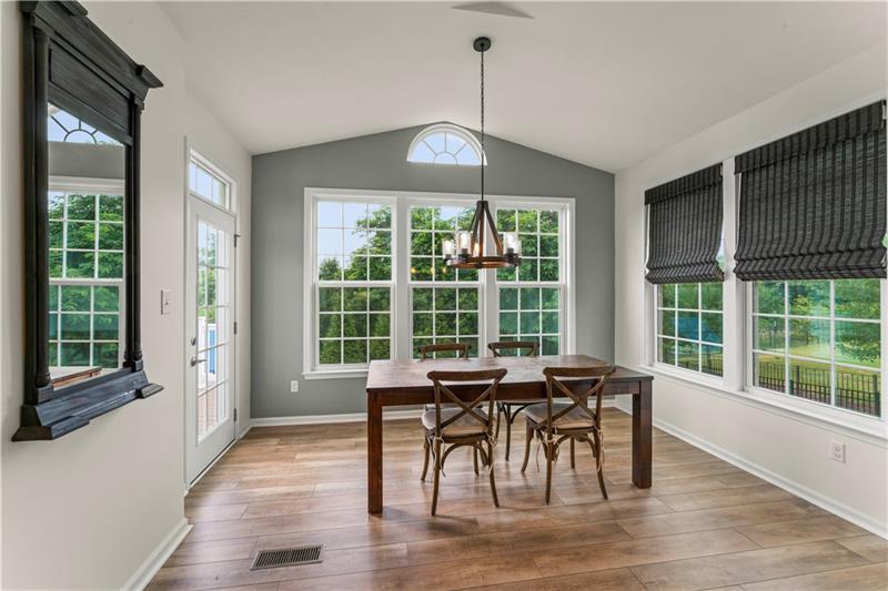 Canonsburg, Pennsylvania, 15317, United States, 5 Bedrooms Bedrooms, ,4 BathroomsBathrooms,Residential,For Sale,1914664
