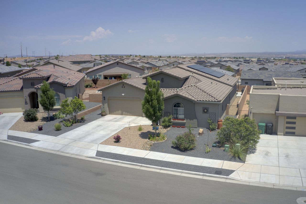 Rio Rancho, New Mexico, 87144, United States, 4 Bedrooms Bedrooms, ,3 BathroomsBathrooms,Residential,For Sale,1895660