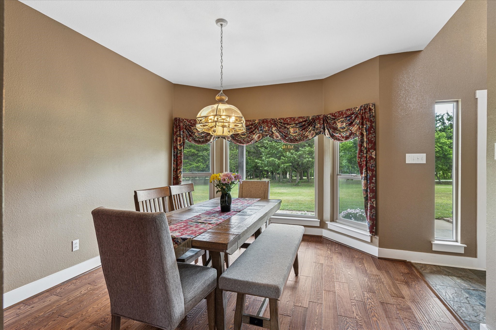 Midlothian, Texas, 76065, United States, 3 Bedrooms Bedrooms, ,4 BathroomsBathrooms,Residential,For Sale,1793428