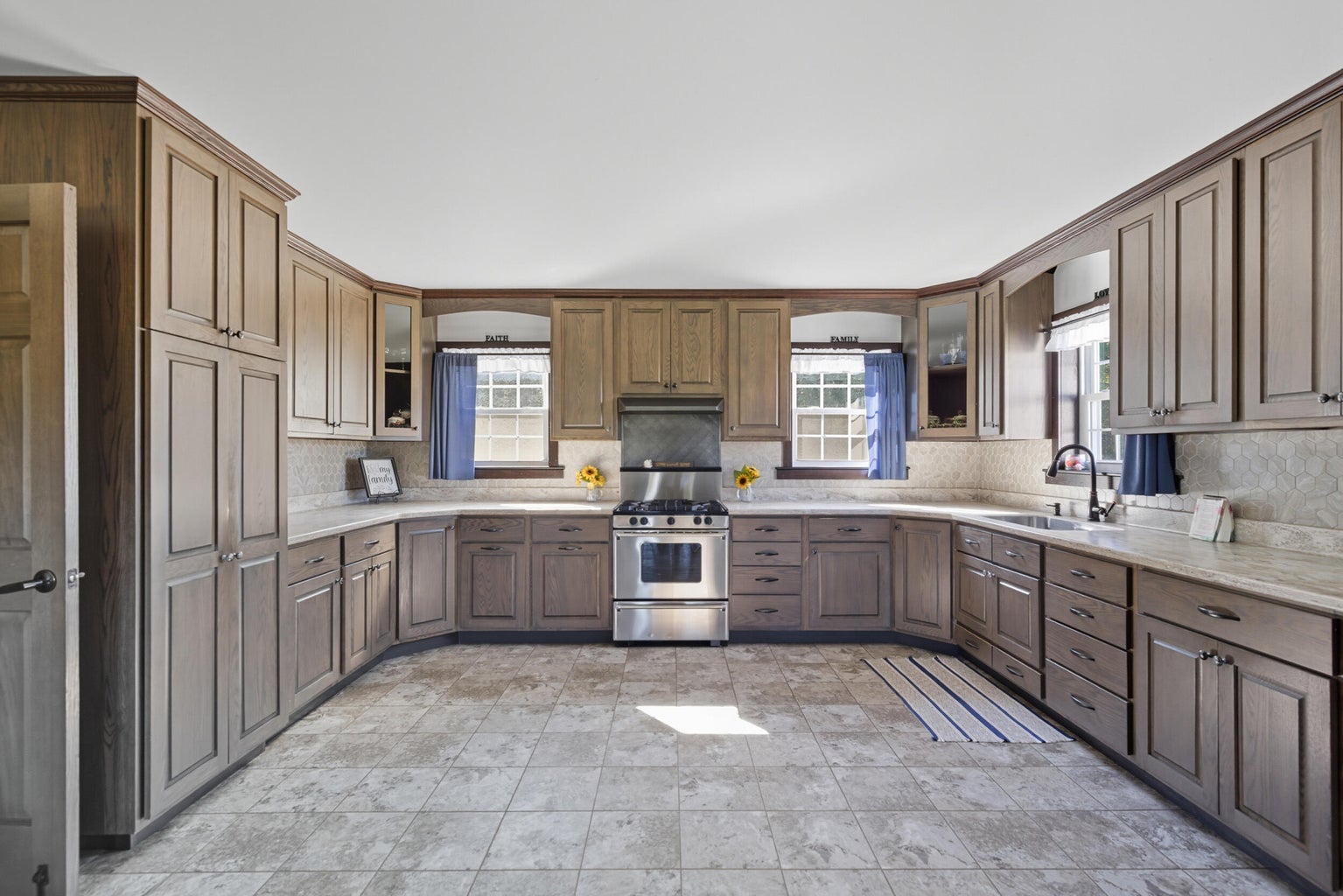 Nashville, Michigan, 49073, United States, 8 Bedrooms Bedrooms, ,3 BathroomsBathrooms,Residential,For Sale,1983541