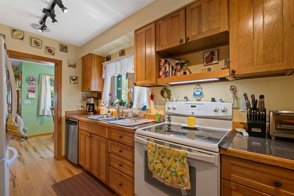 Durango, Colorado, 81301, United States, 3 Bedrooms Bedrooms, ,2 BathroomsBathrooms,Residential,For Sale,1794547