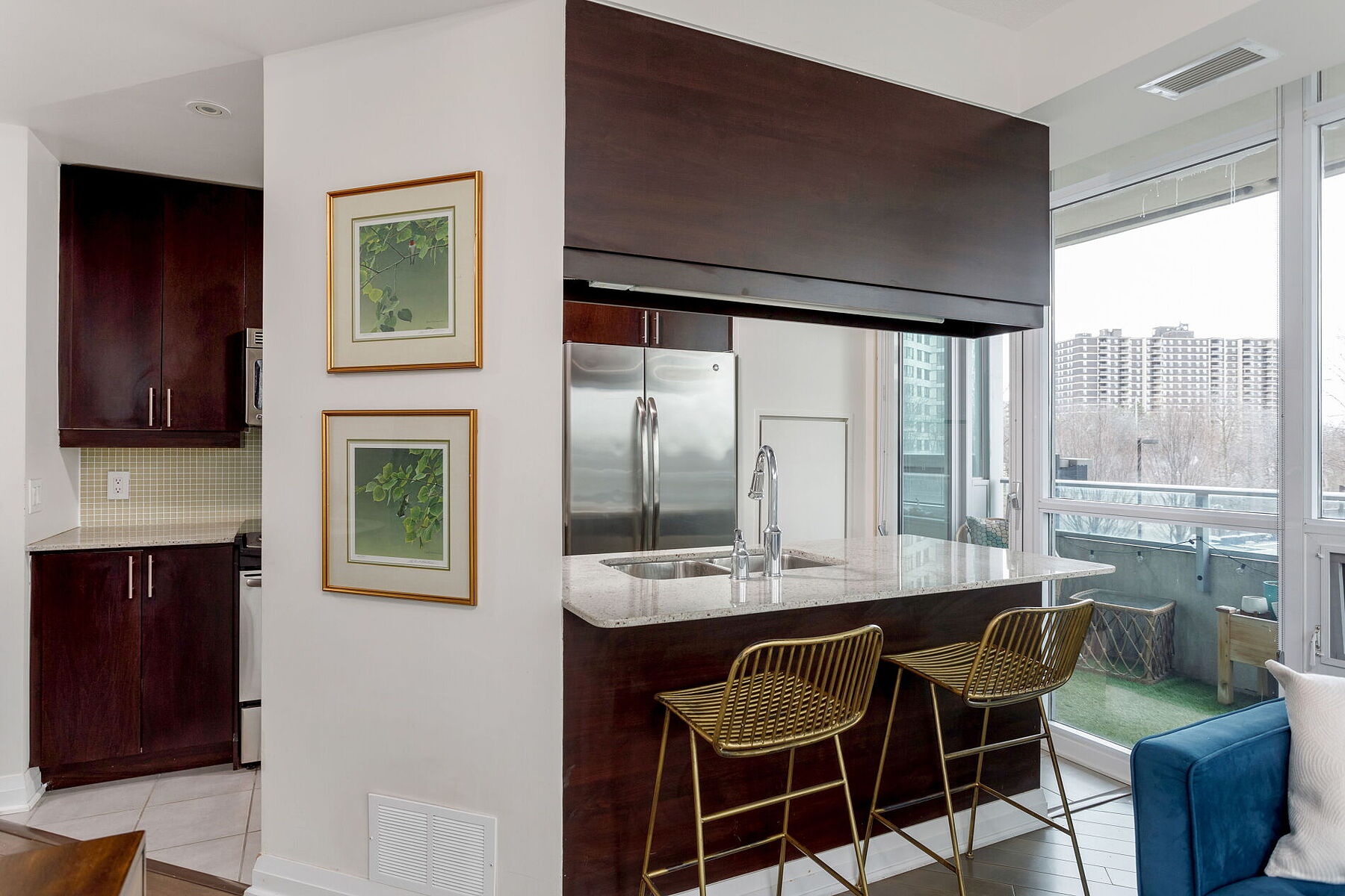  Spacious and Bright Condo - 物件實景