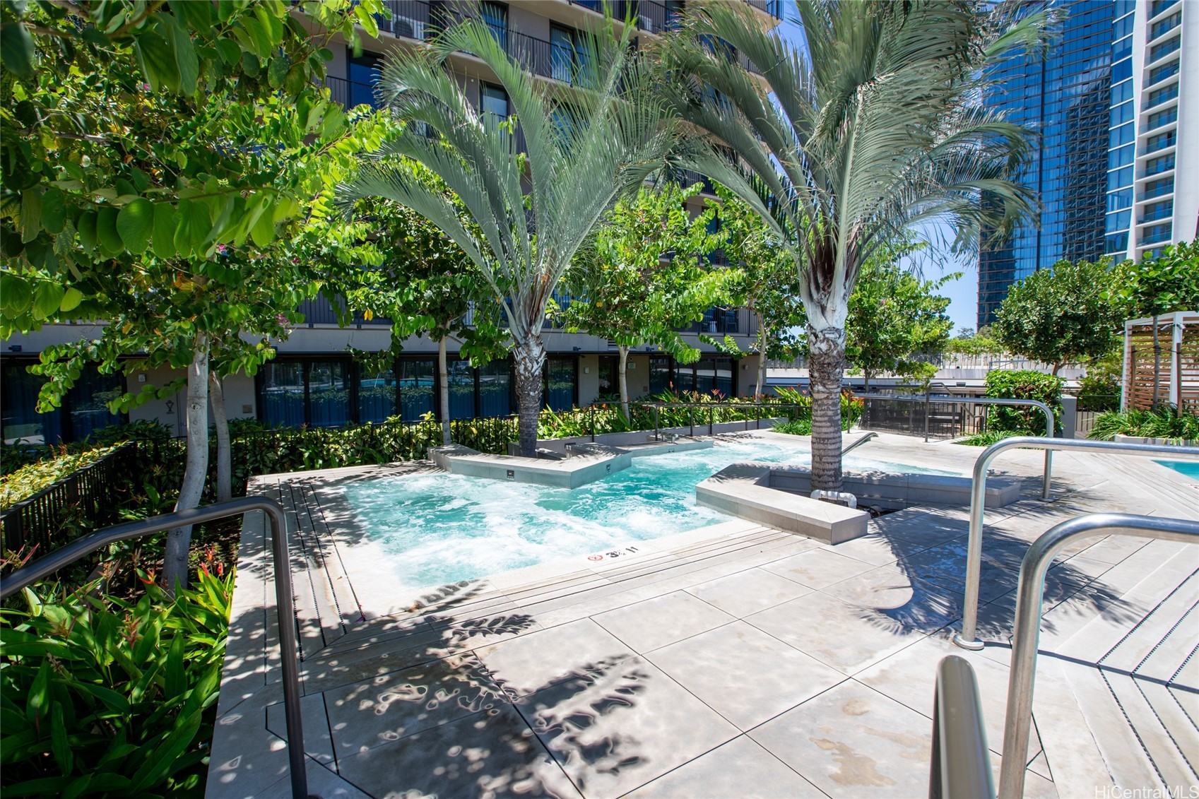 Honolulu, Hawaii, 96814, United States, 1 Bedroom Bedrooms, ,1 BathroomBathrooms,Residential,For Sale,1890945
