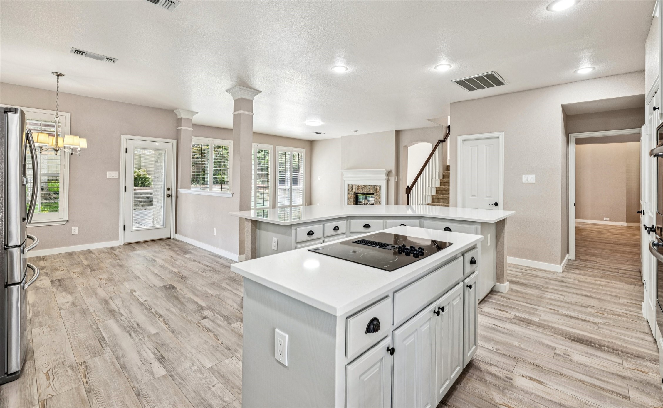 Southlake, Texas, 76092, United States, 4 Bedrooms Bedrooms, ,4 BathroomsBathrooms,Residential,For Sale,1883511