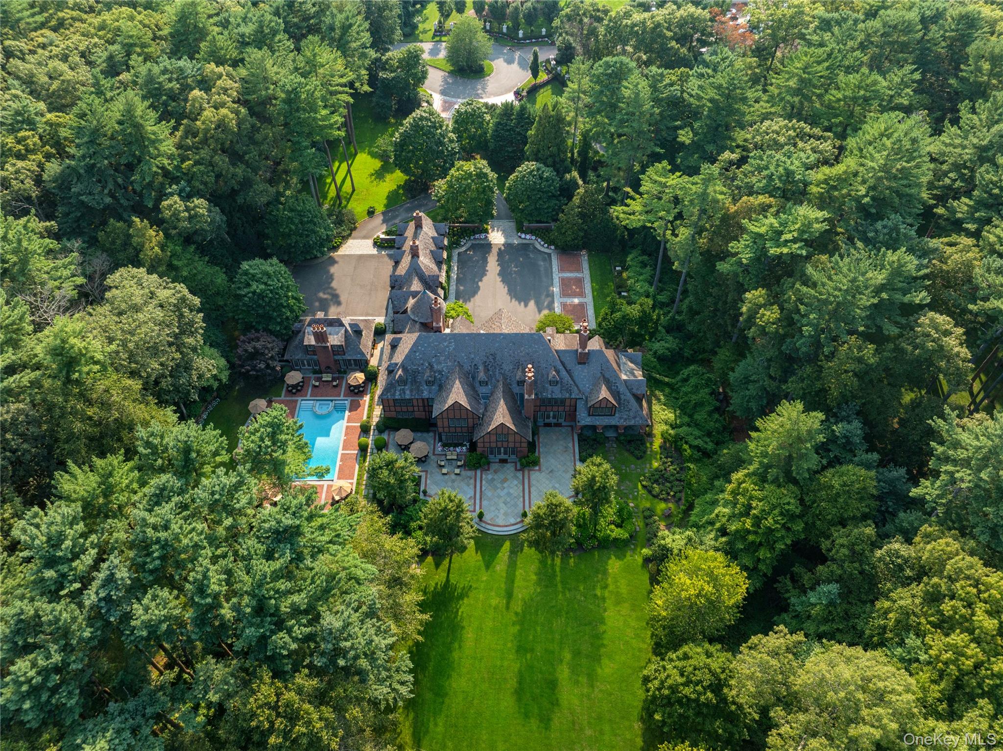  39 Chestnut Hill Drive, Upper Brookville, NY, 11771 - 物件實景