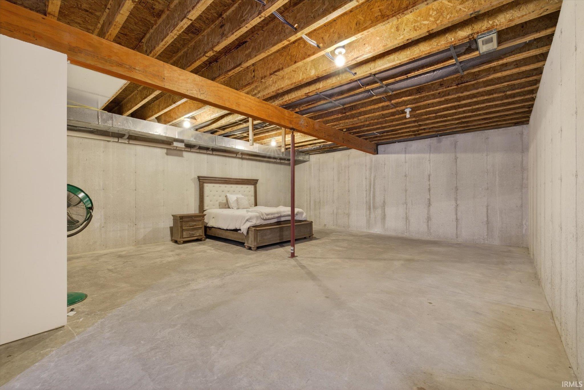 Bloomington, Indiana, 47401, United States, 4 Bedrooms Bedrooms, ,6 BathroomsBathrooms,Residential,For Sale,2048103