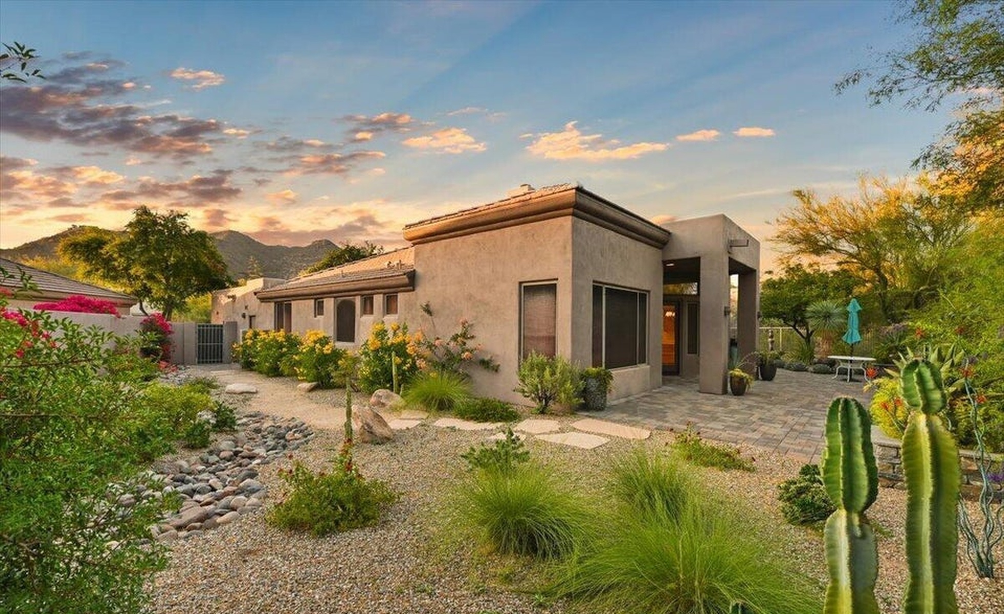  6755 East Nightingale Star Circle  Scottsdale, AZ - 物件實景