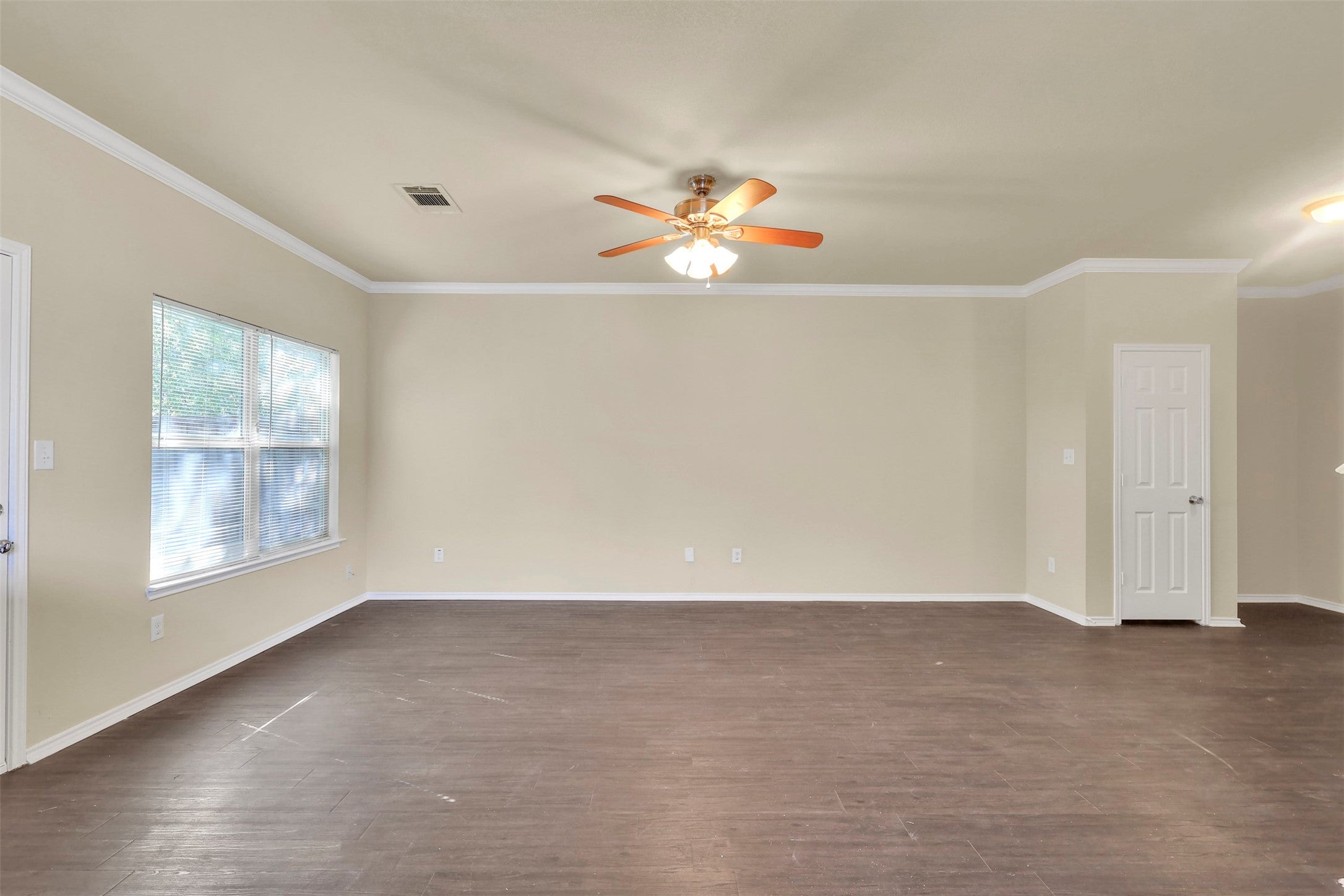 Little Elm, Texas, 75068, United States, 6 Bedrooms Bedrooms, ,6 BathroomsBathrooms,Residential,For Sale,1980428