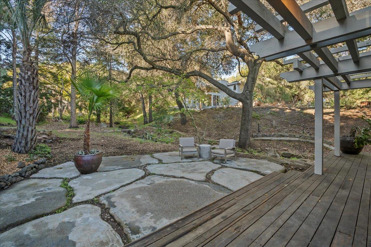 Los Altos Hills, California, 94022, United States, 5 Bedrooms Bedrooms, ,5 BathroomsBathrooms,Residential,For Sale,1907317