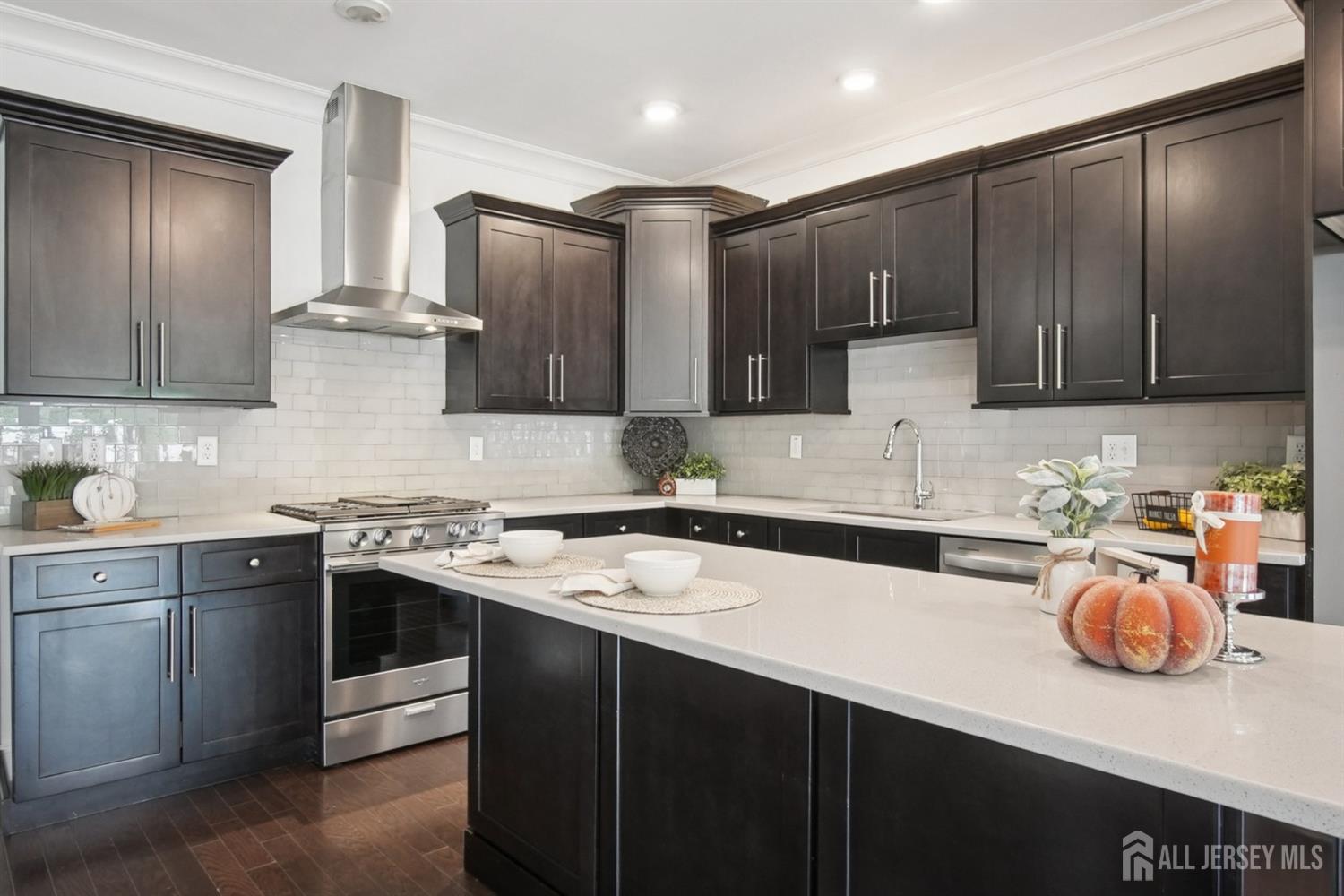 Franklin Twsp, New Jersey, 08873, United States, 2 Bedrooms Bedrooms, ,3 BathroomsBathrooms,Residential,For Sale,2003285