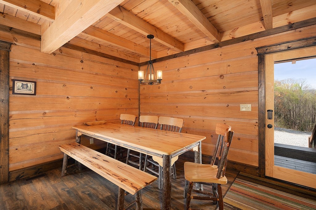 Blue Ridge, Georgia, 30513, United States, 4 Bedrooms Bedrooms, ,3 BathroomsBathrooms,Residential,For Sale,1762405