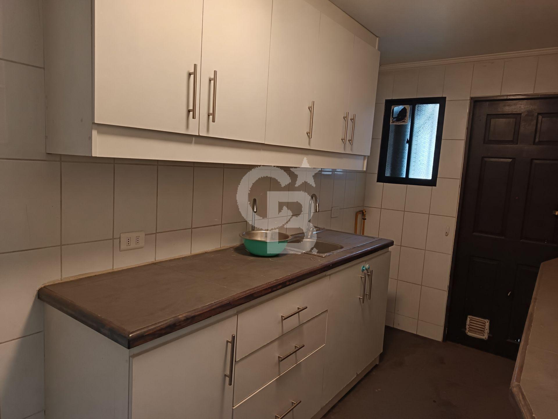 Las Condes, Chile, 6 Bedrooms Bedrooms, ,4 BathroomsBathrooms,Residential,For Sale,1997121