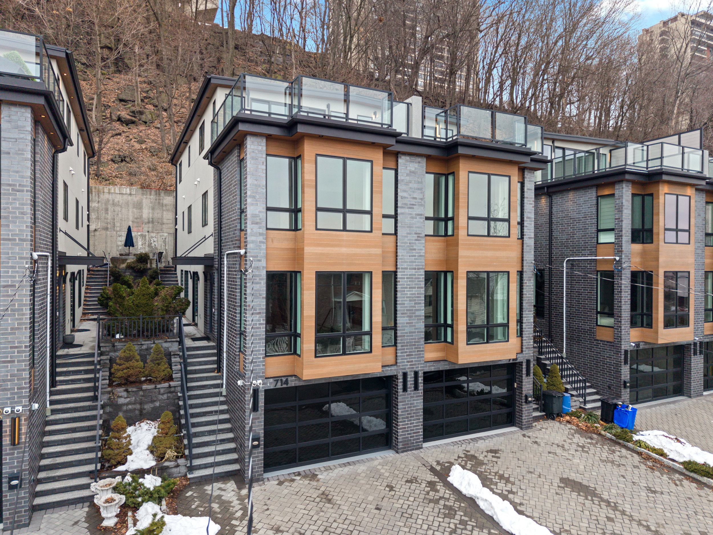  712 Undercliff Avenue, Edgewater, NJ, 07020 - 物件實景