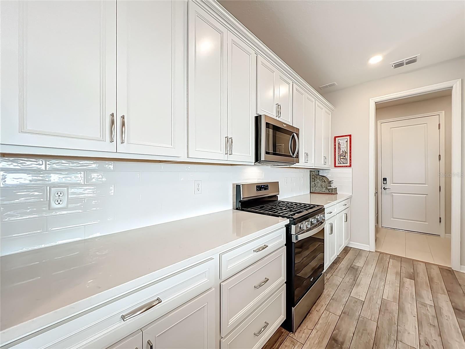 MINNEOLA, Florida, 34715, United States, 3 Bedrooms Bedrooms, ,2 BathroomsBathrooms,Residential,For Sale,2010433