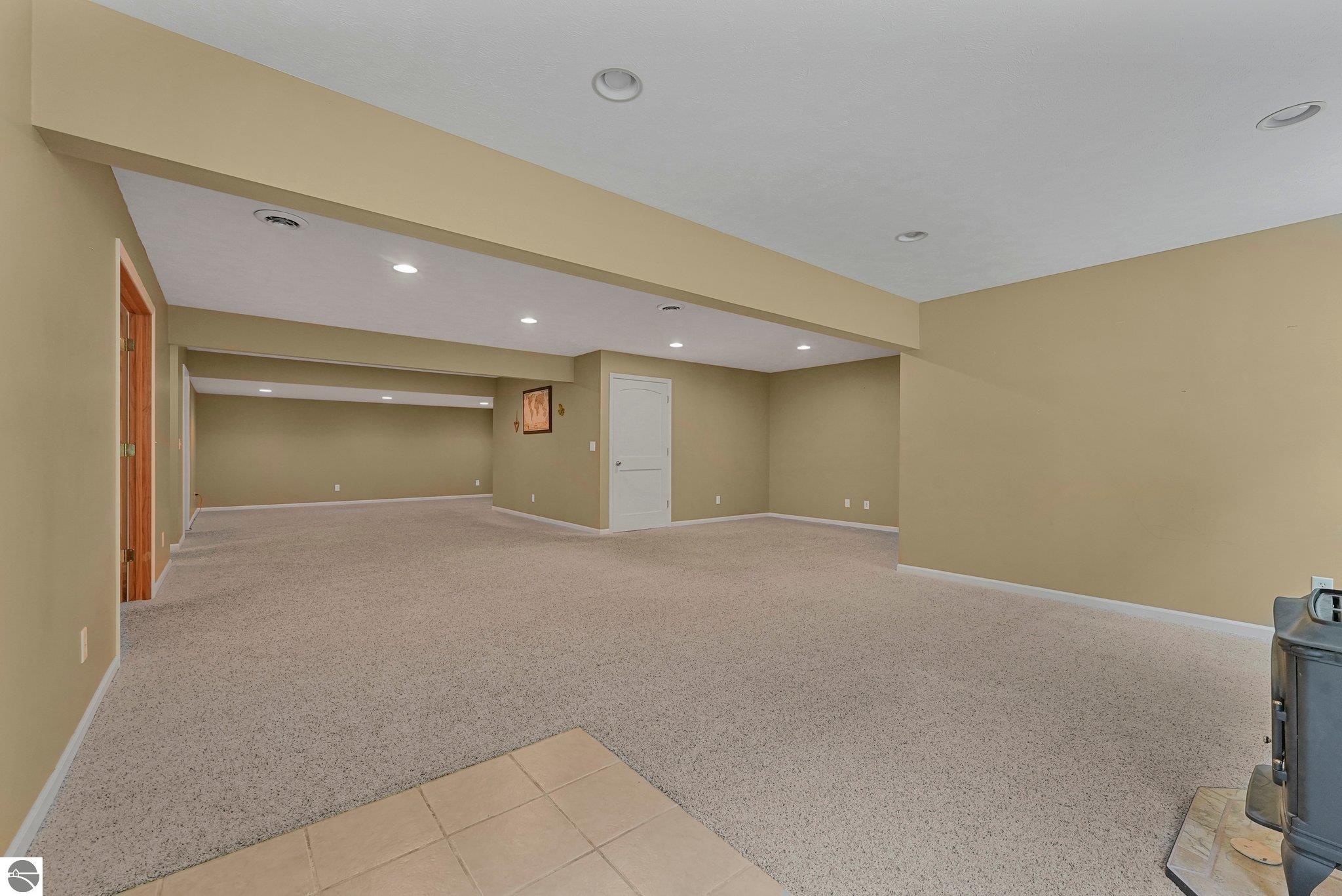 Traverse City, Michigan, 49684, United States, 5 Bedrooms Bedrooms, ,4 BathroomsBathrooms,Residential,For Sale,1835244