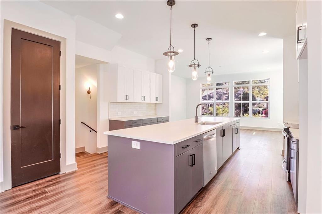 Atlanta, Georgia, 30307, United States, 3 Bedrooms Bedrooms, ,4 BathroomsBathrooms,Residential,For Sale,1837397