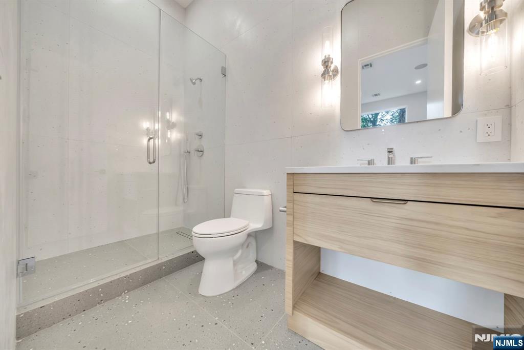 Tenafly, New Jersey, 07670, United States, 6 Bedrooms Bedrooms, ,6 BathroomsBathrooms,Residential,For Sale,1906714