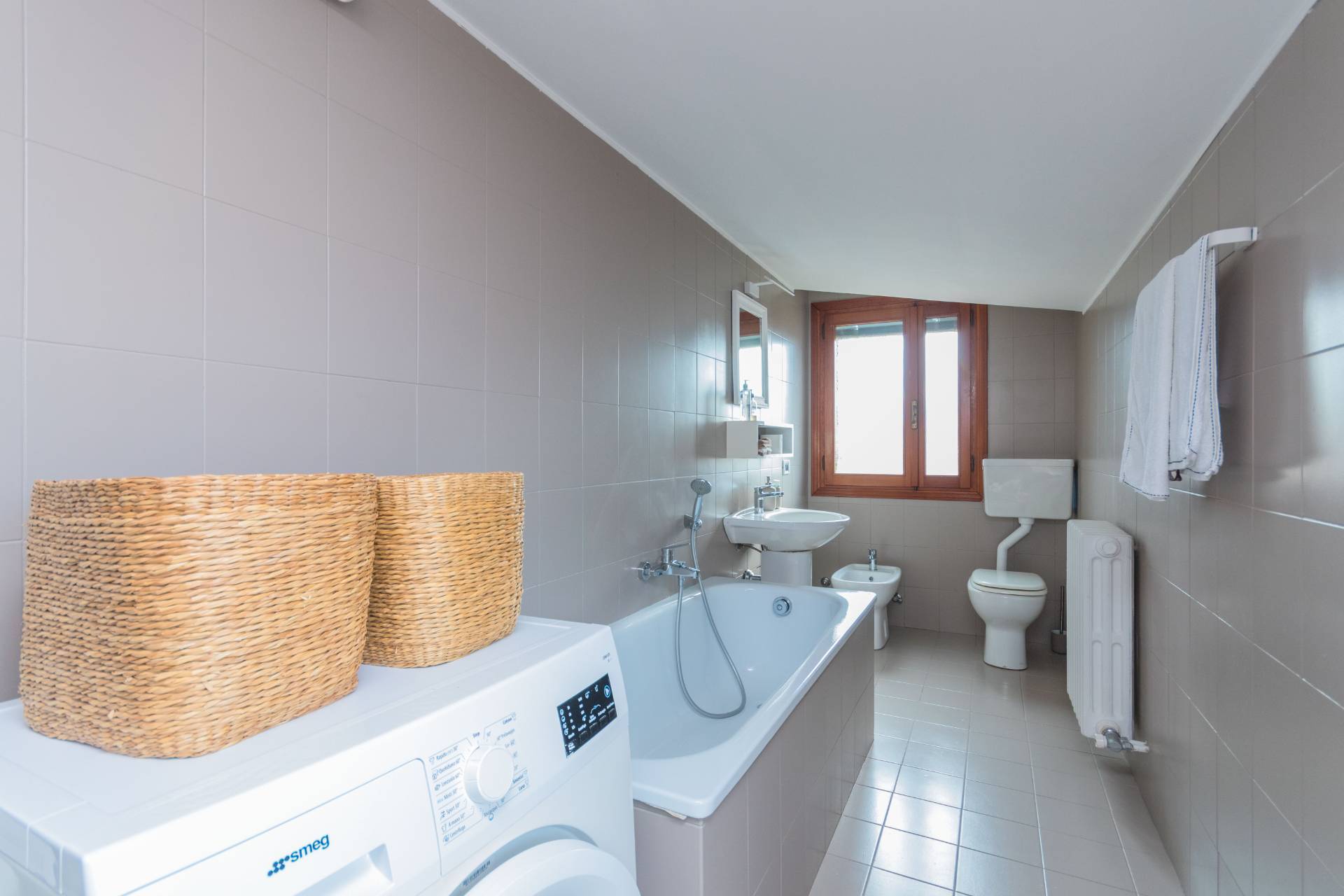 Venezia, Venezia, 30100, IT, 4 Bedrooms Bedrooms, ,2 BathroomsBathrooms,Residential,For Sale,1786336
