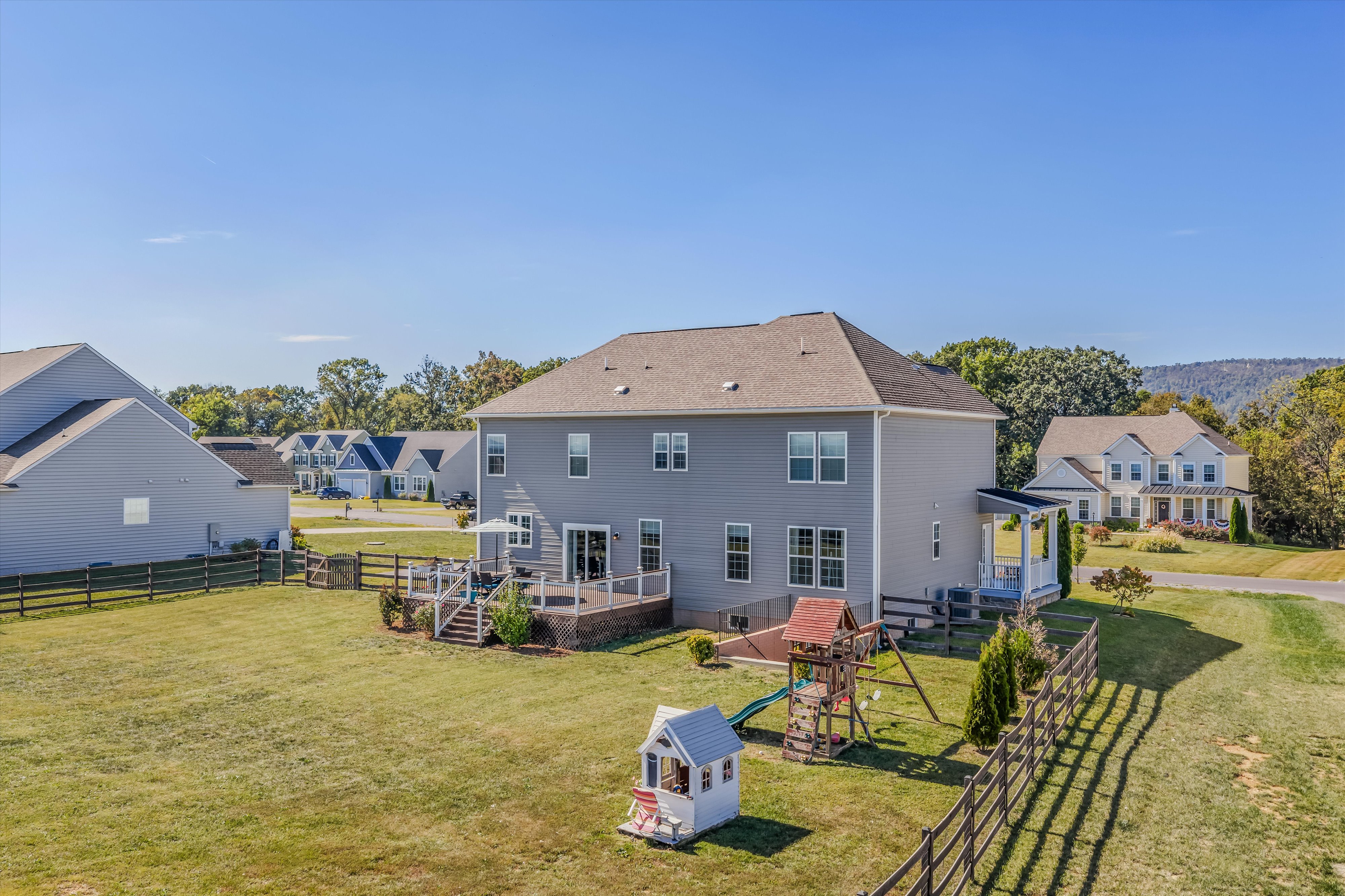Matinsburg, West Virginia, 25403, United States, 4 Bedrooms Bedrooms, ,Residential,For Sale,1977883
