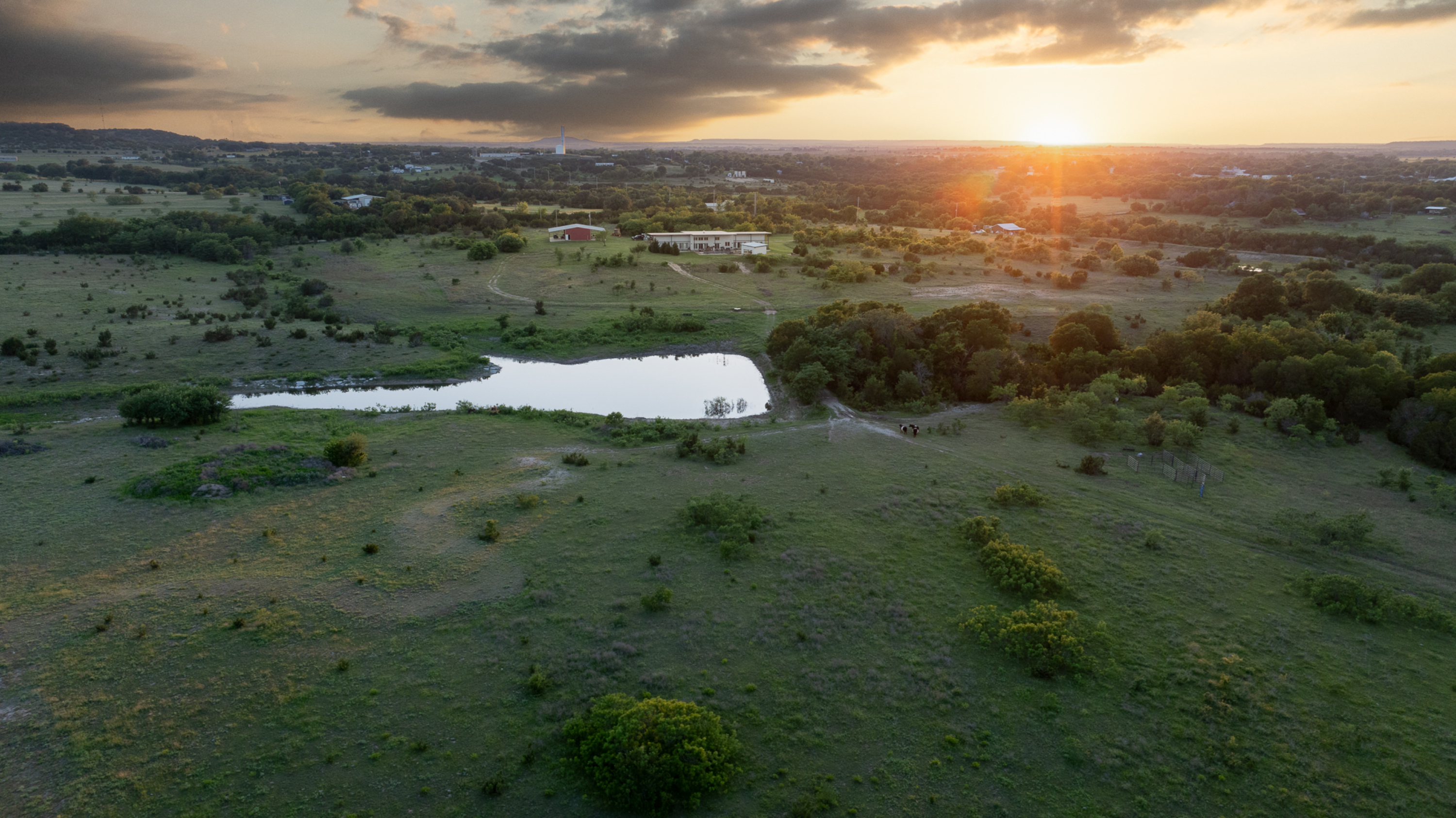  A Turnkey Bosque County Retreat Built for Recreation - 物件實景