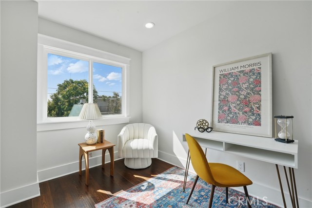 Los Angeles, California, 90018, United States, 5 Bedrooms Bedrooms, ,5 BathroomsBathrooms,Residential,For Sale,1984330