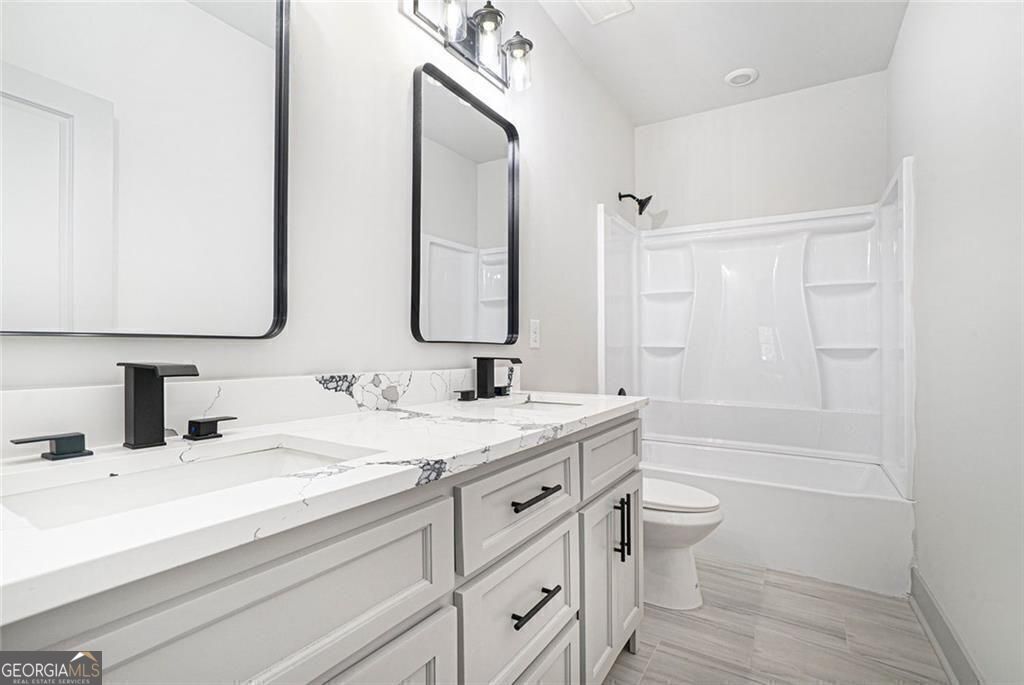 Oxford, Georgia, 30054, United States, 5 Bedrooms Bedrooms, ,4 BathroomsBathrooms,Residential,For Sale,1999164