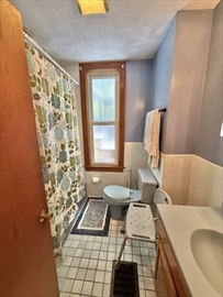 Malden, Massachusetts, 02148, United States, 7 Bedrooms Bedrooms, ,3 BathroomsBathrooms,Residential,For Sale,1919106