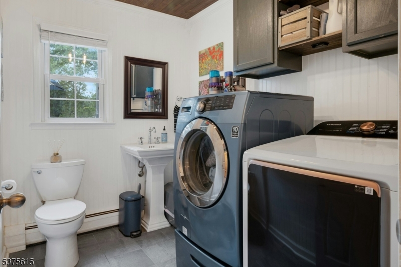 Rockaway Boro, New Jersey, 07866, United States, 3 Bedrooms Bedrooms, ,3 BathroomsBathrooms,Residential,For Sale,1918524