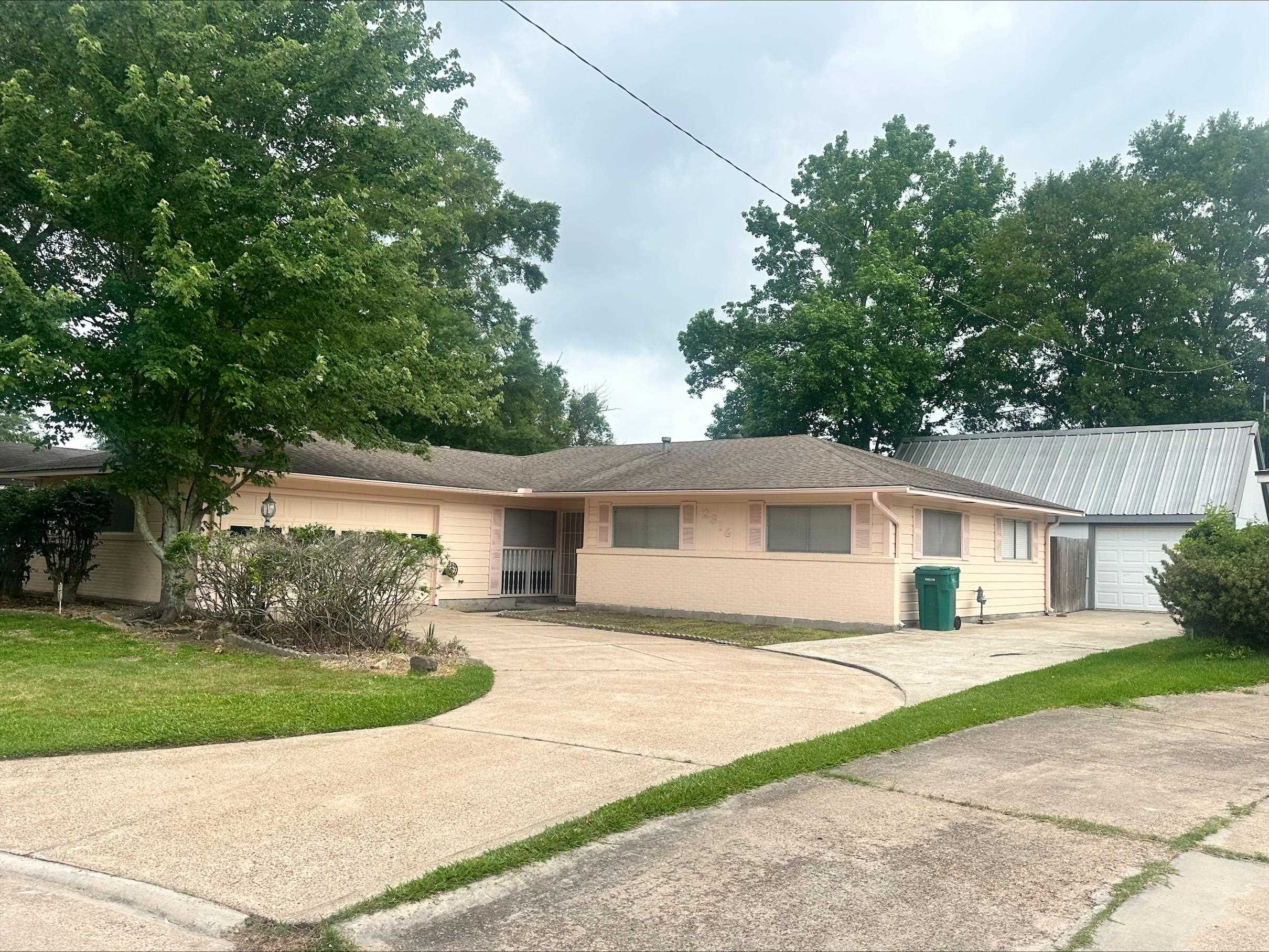 Manley Cir, Orange, TX 77630