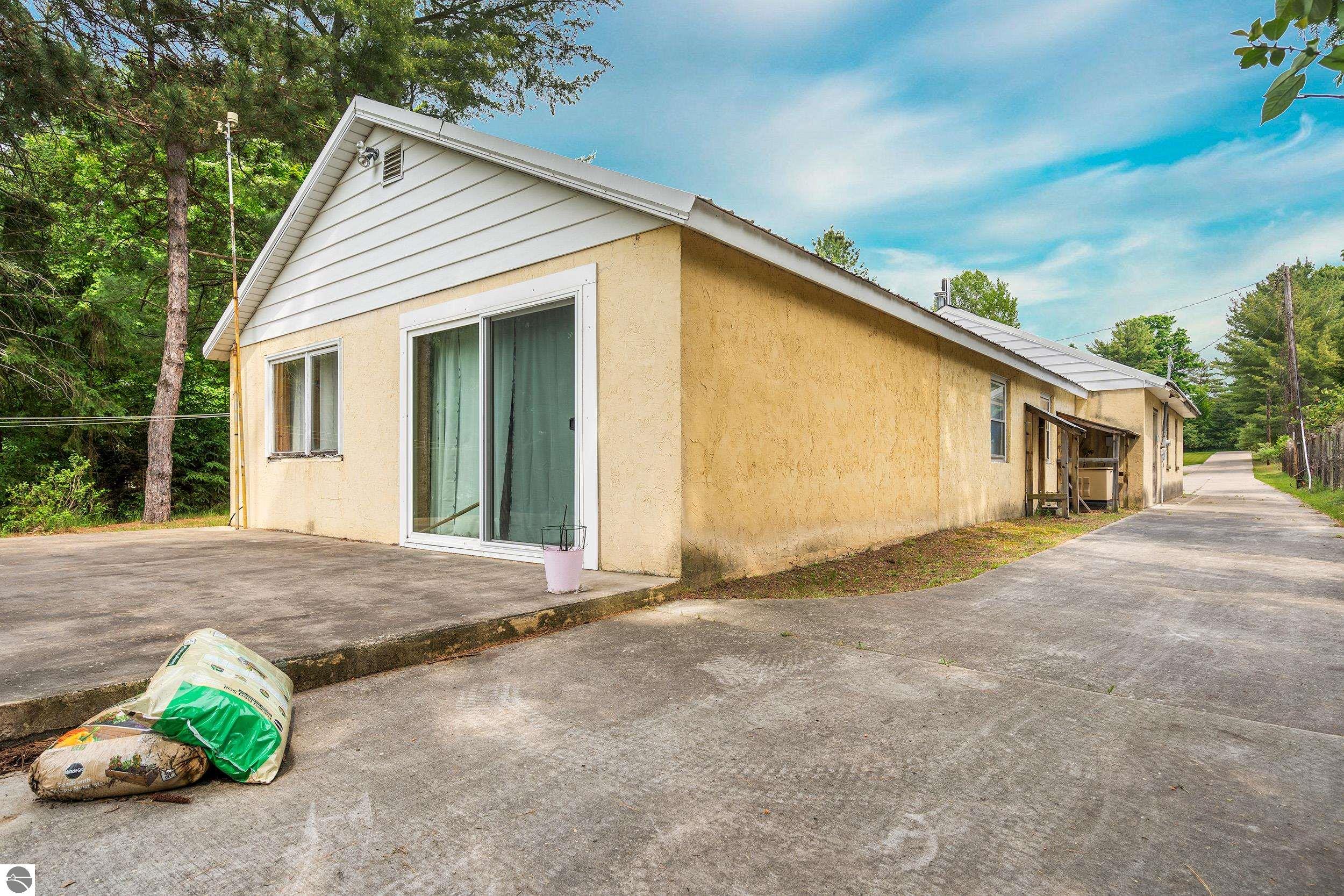 Bellaire, Michigan, 49615, United States, 2 Bedrooms Bedrooms, ,Residential,For Sale,1850321