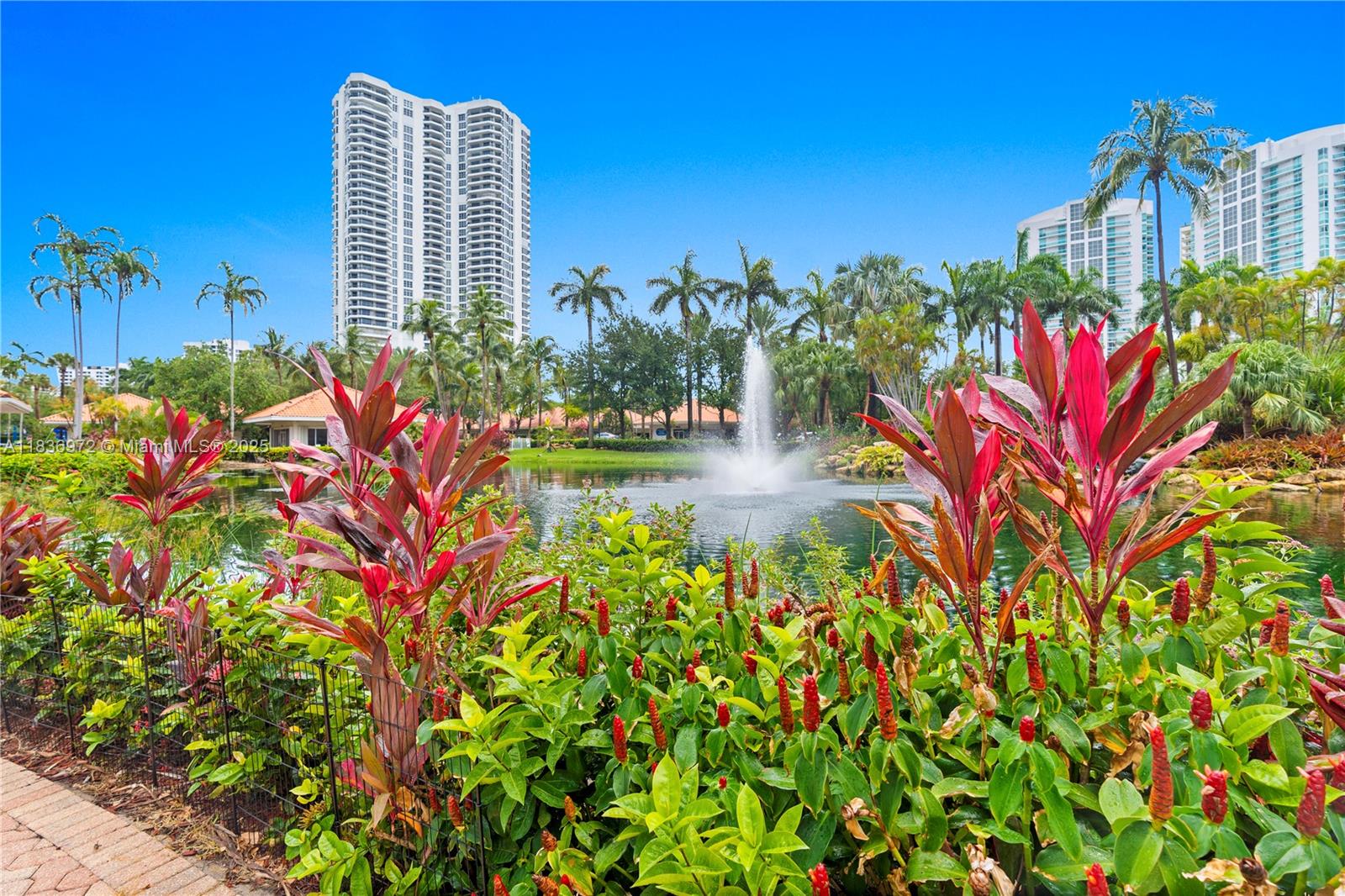 Aventura, Florida, 33180, United States, 2 Bedrooms Bedrooms, ,2 BathroomsBathrooms,Residential,For Sale,1895458