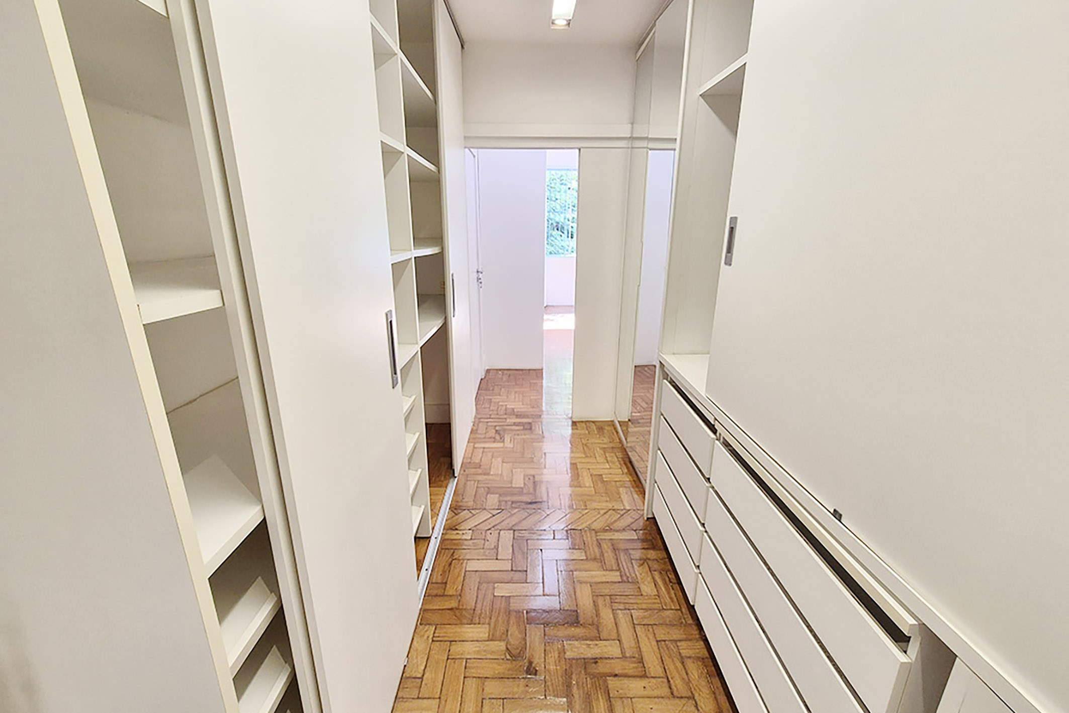  Renovated Apartment on Praça Eugênio Jardim - 物件實景