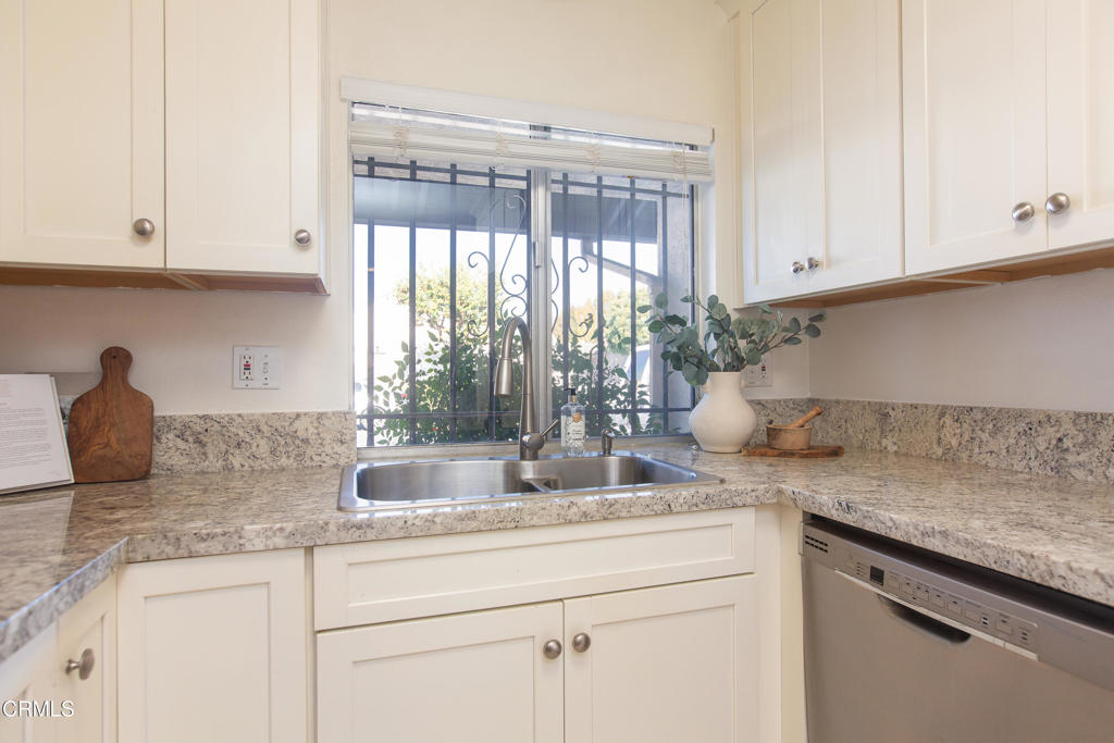 Tustin, California, 92780, United States, 2 Bedrooms Bedrooms, ,2 BathroomsBathrooms,Residential,For Sale,2002940