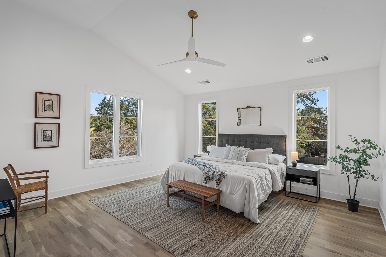 Nashville, Tennessee, 37206, United States, 4 Bedrooms Bedrooms, ,7 BathroomsBathrooms,Residential,For Sale,1989518