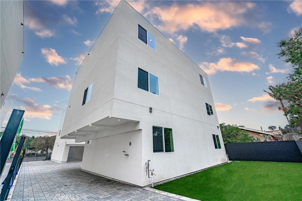 GARDENA, California, 90247, United States, ,Residential,For Sale,1810571