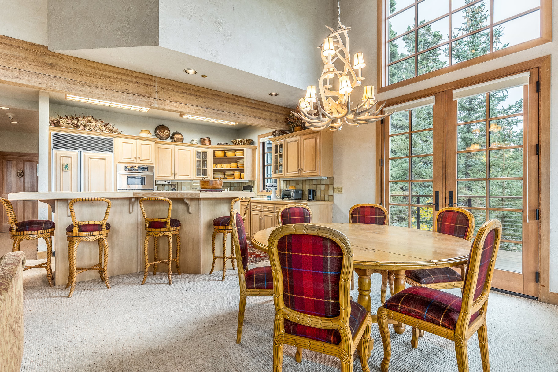  Rare End Unit in Stag Lodge with Unmatched Views & Ski Access - 物件實景